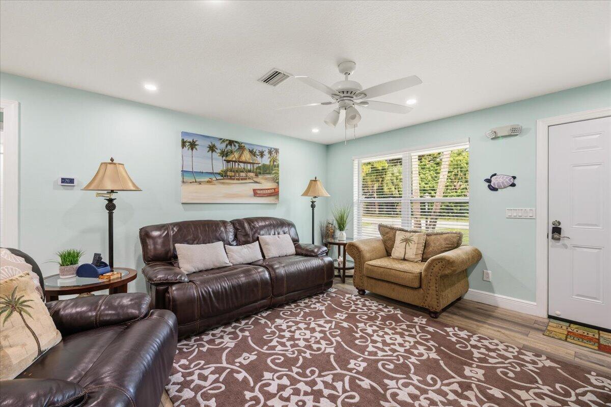 3209 12th Street SW, Vero Beach, FL 32968, Vero Beach - Photo 5