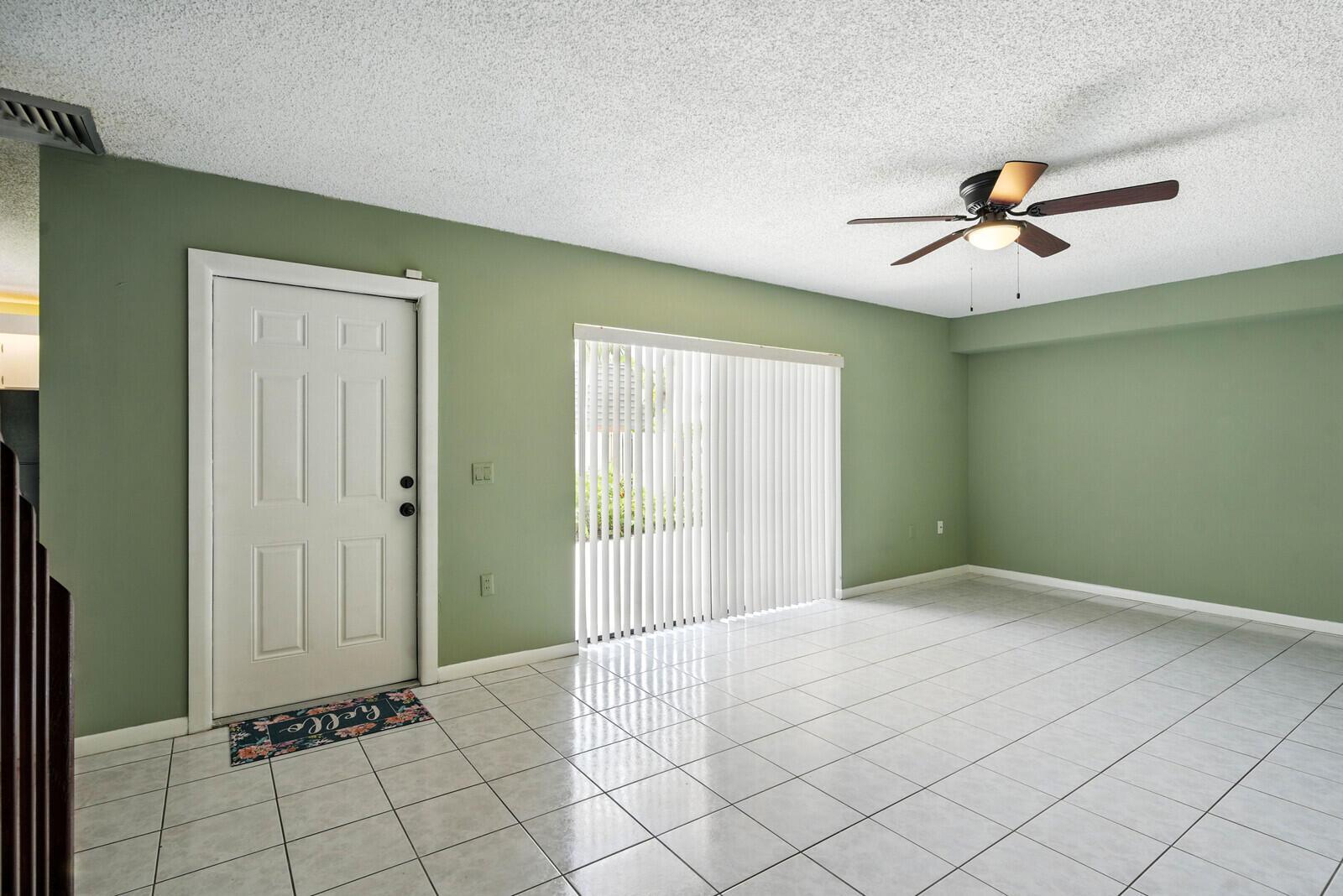 622 6th Way, West Palm Beach, FL 33407, West Palm Beach - Photo 5