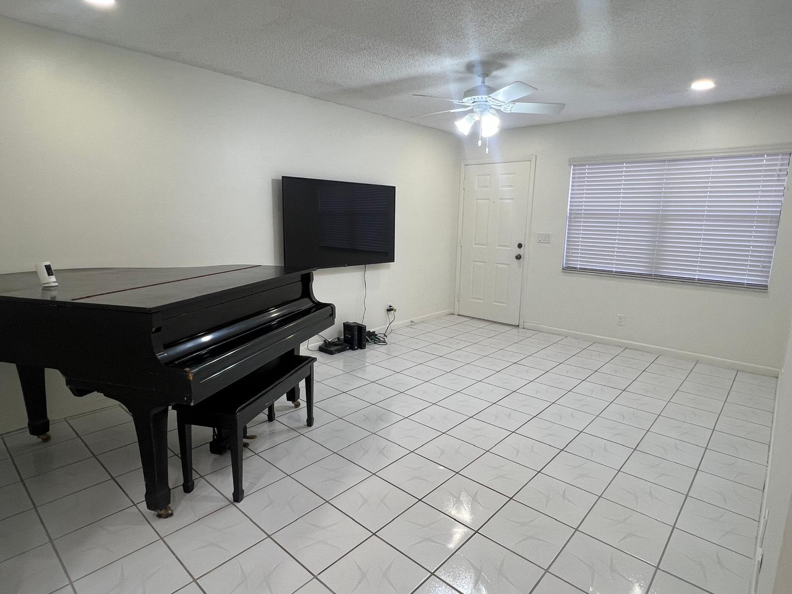 3294 NW 104TH Avenue 3294, Coral Springs, FL 33065, Coral Springs - Photo 2