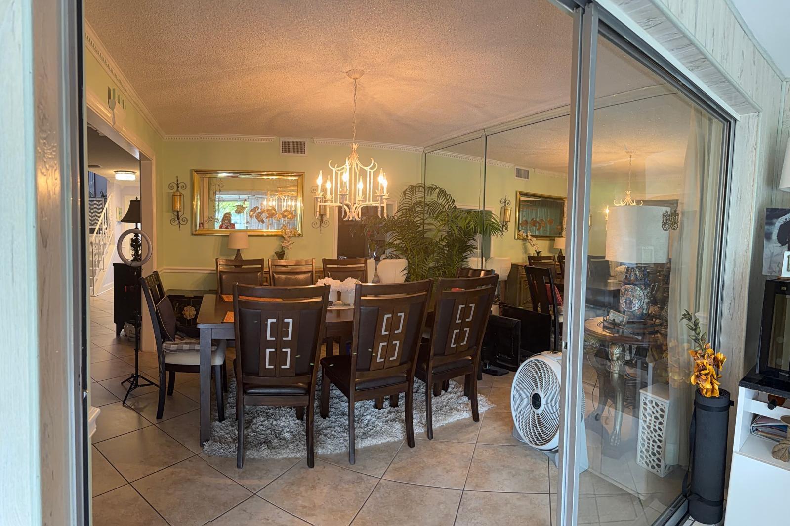 627 LACONIA Circle B, Lake Worth, FL 33467, Lake Worth - Photo 4