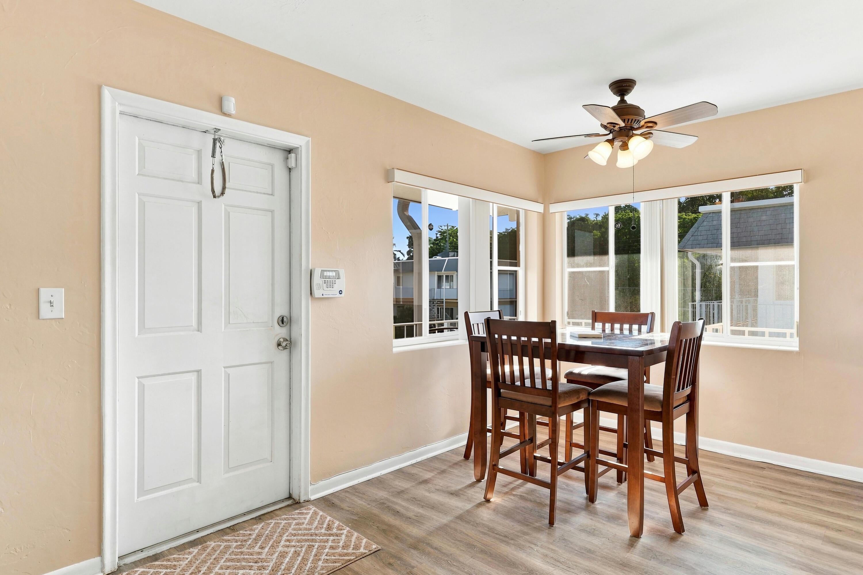 2920 Cynthia Lane 202, Lake Worth Beach, FL 33461, Lake Worth Beach - Photo 3