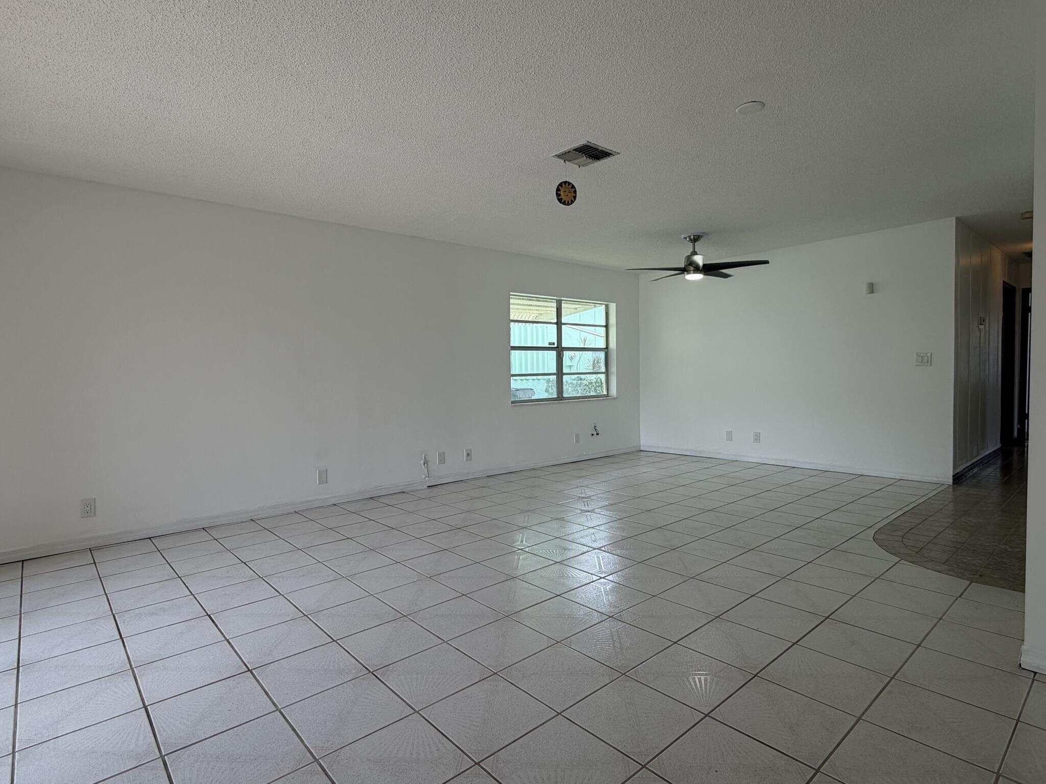 7240 Pineforest Circle, Lake Worth, FL 33467, Lake Worth - Photo 3