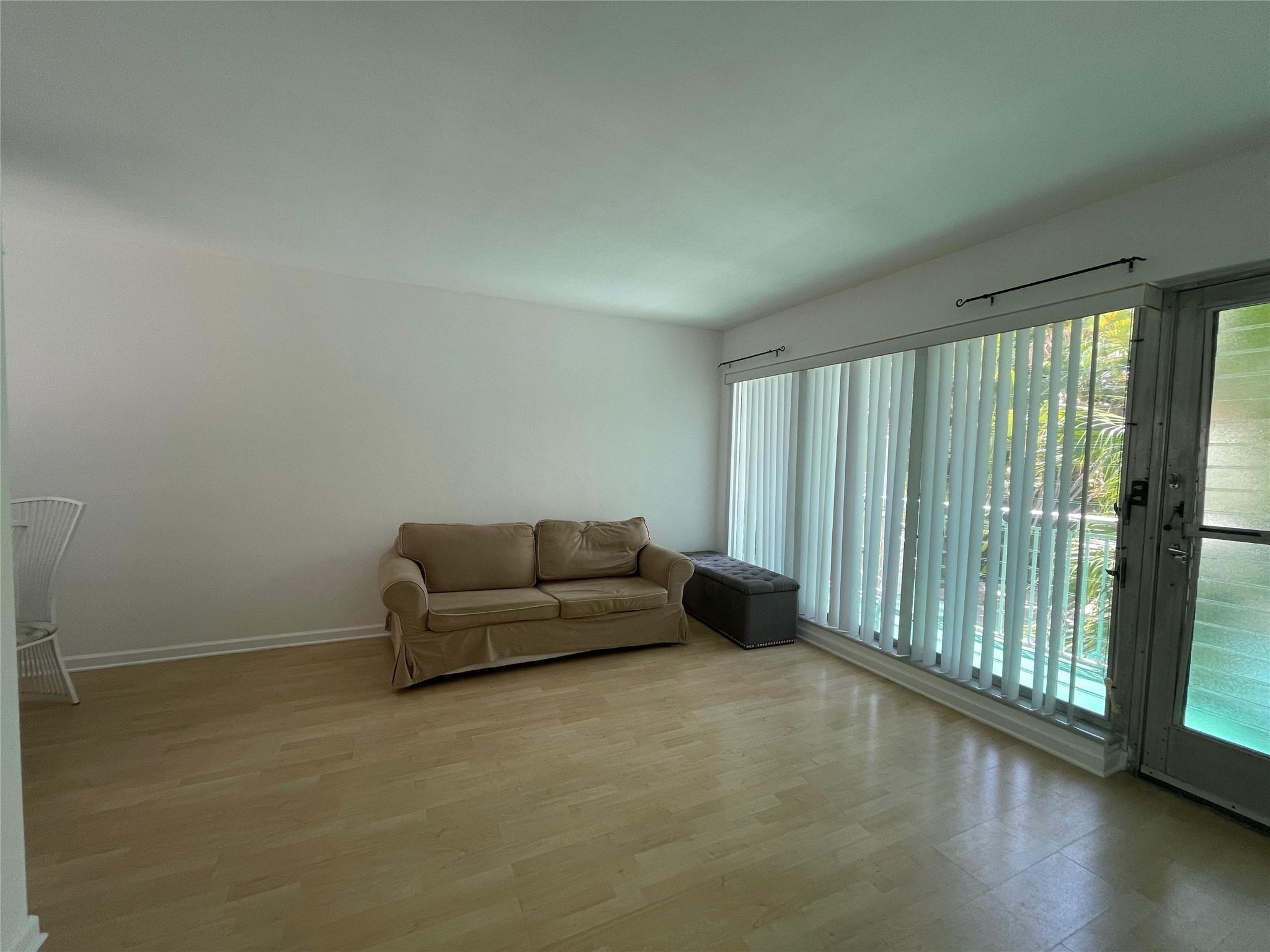 77 HENDRICKS Isle 9, Fort Lauderdale, FL 33301, Fort Lauderdale - Photo 3