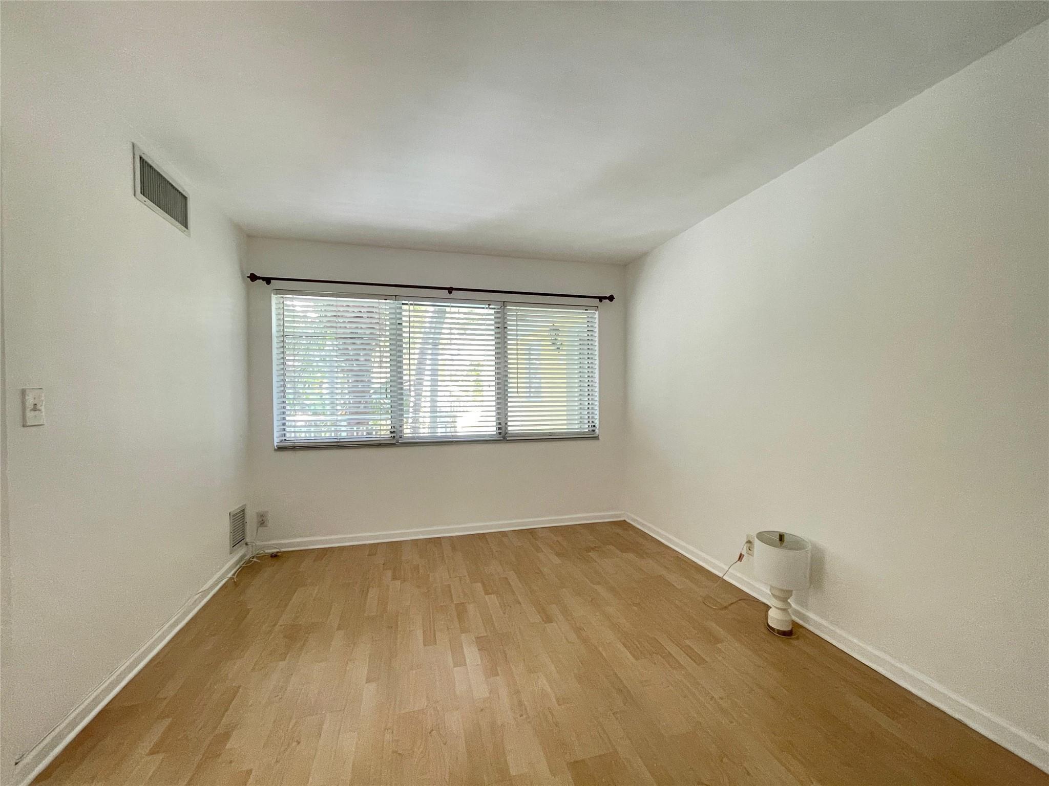 77 HENDRICKS Isle 9, Fort Lauderdale, FL 33301, Fort Lauderdale - Photo 4