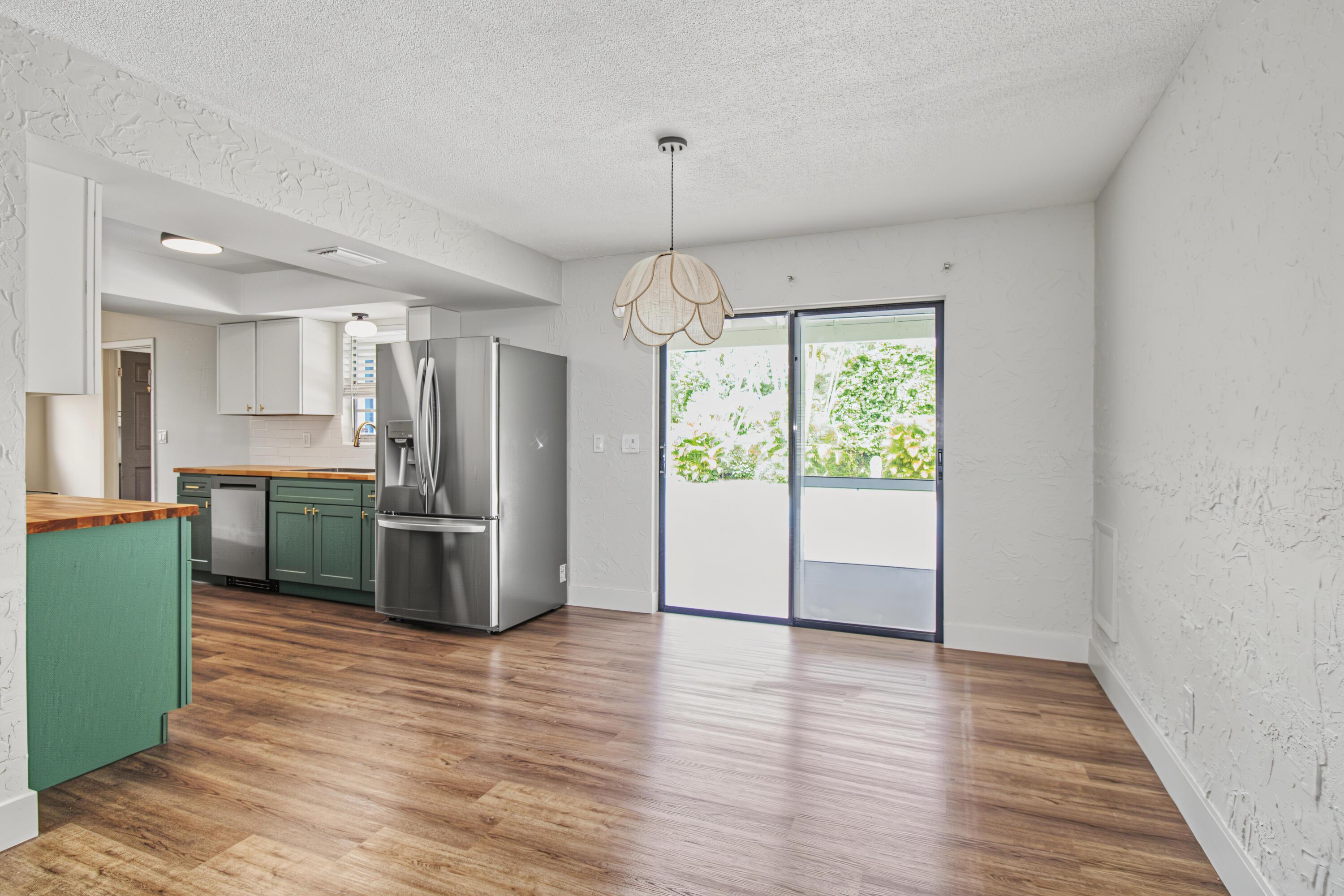 2424 1ST Place SW, Vero Beach, FL 32962, Vero Beach - Photo 4