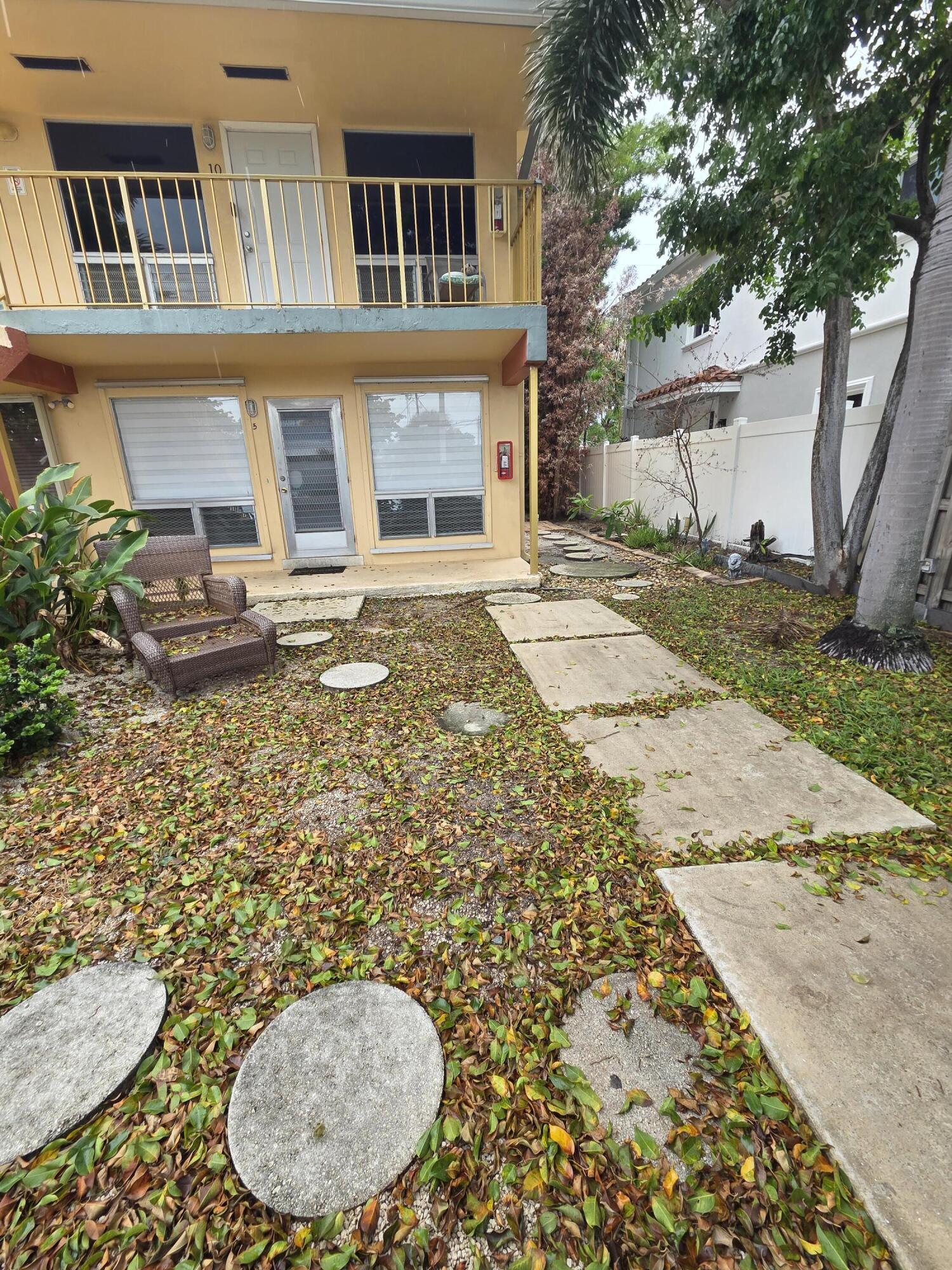 2716 NE 30TH Place 105C, Fort Lauderdale, FL 33306, Fort Lauderdale - Photo 2