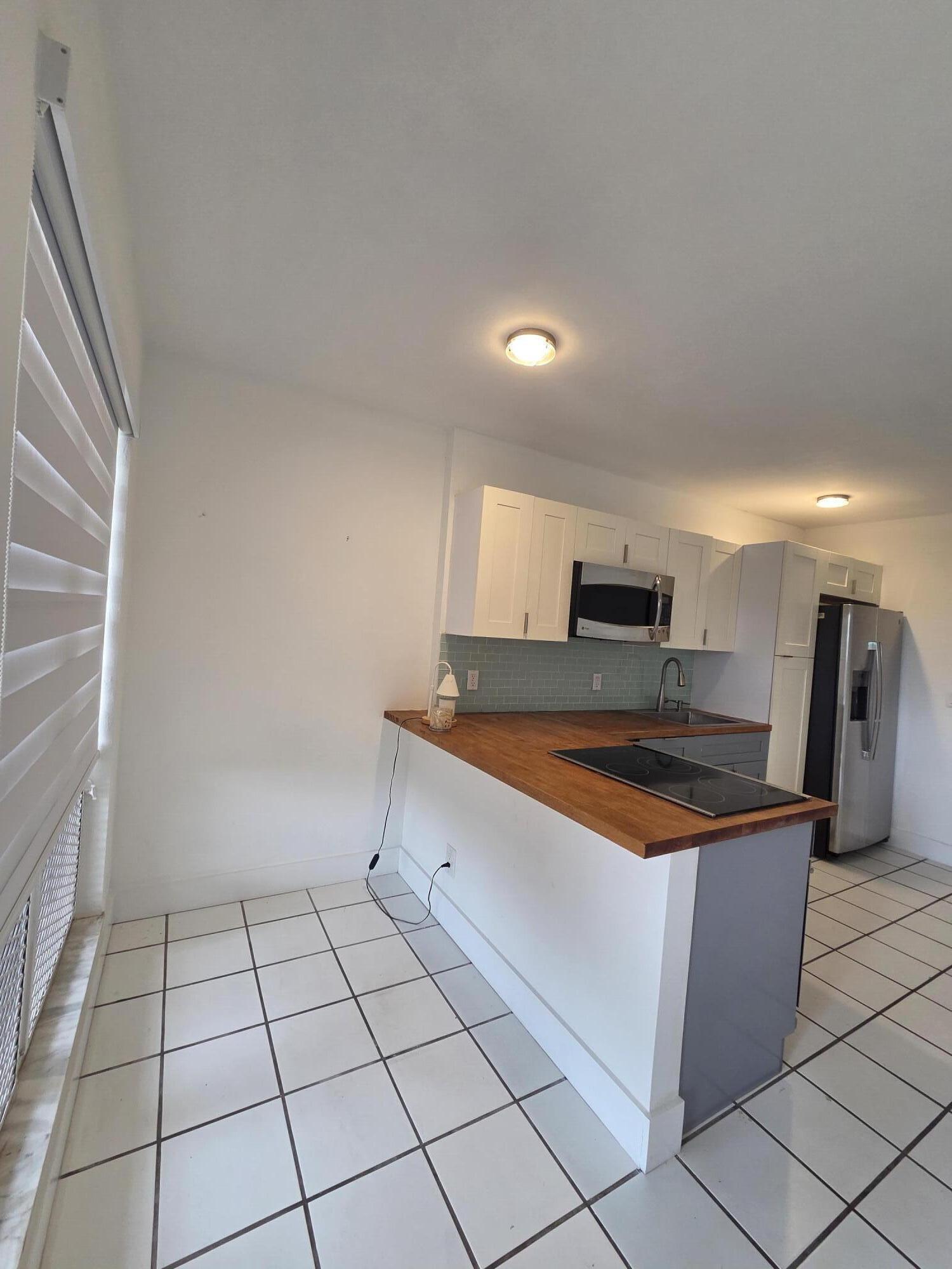 2716 NE 30TH Place 105C, Fort Lauderdale, FL 33306, Fort Lauderdale - Photo 3