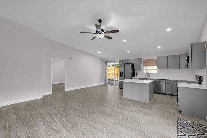 13699 Lavender Lane, Wellington, FL 33414, Wellington - Photo 4