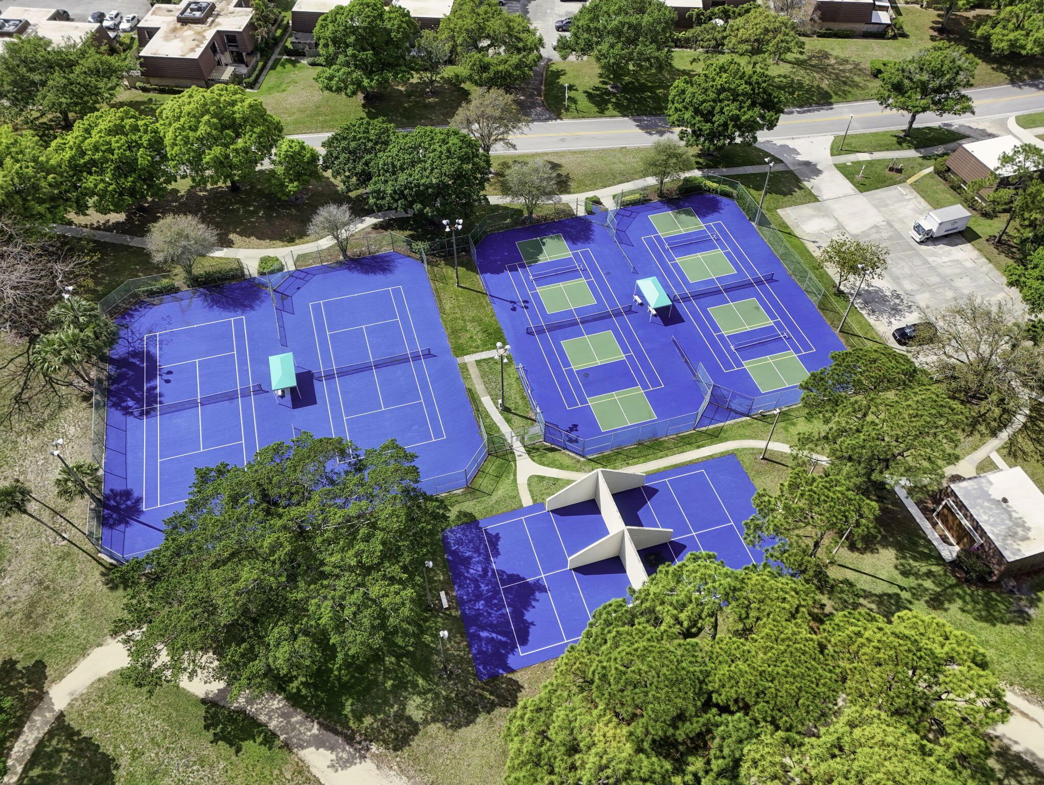2003 20TH Lane, Palm Beach Gardens, FL 33418, Palm Beach Gardens - Photo 4