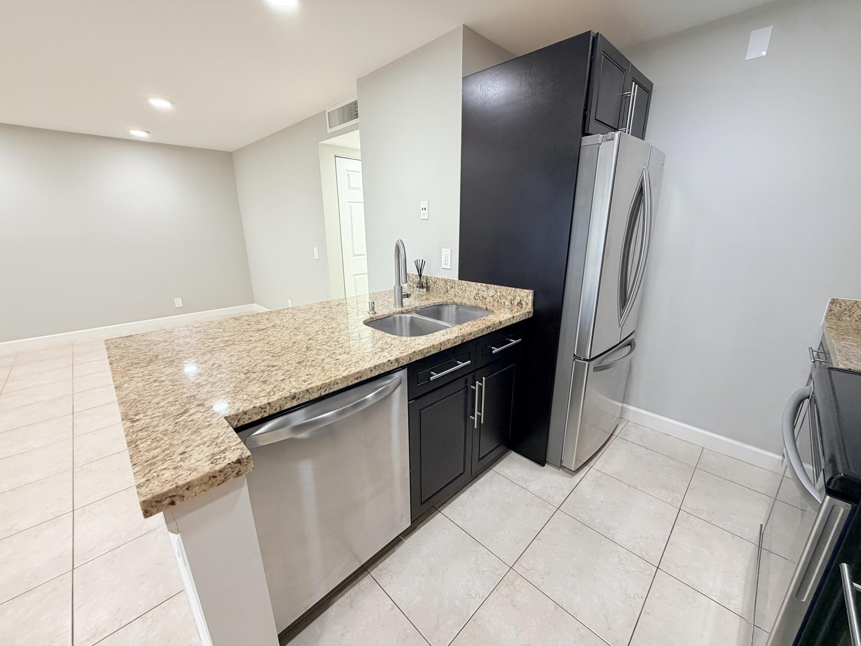 907 MEADOWS Circle, Boynton Beach, FL 33436, Boynton Beach - Photo 4