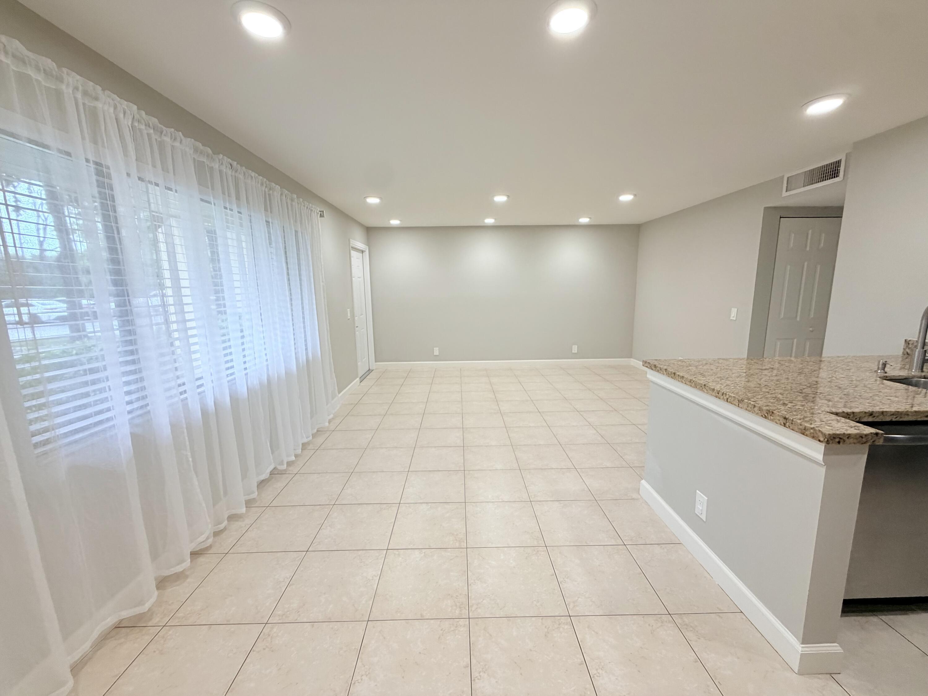 907 MEADOWS Circle, Boynton Beach, FL 33436, Boynton Beach - Photo 2