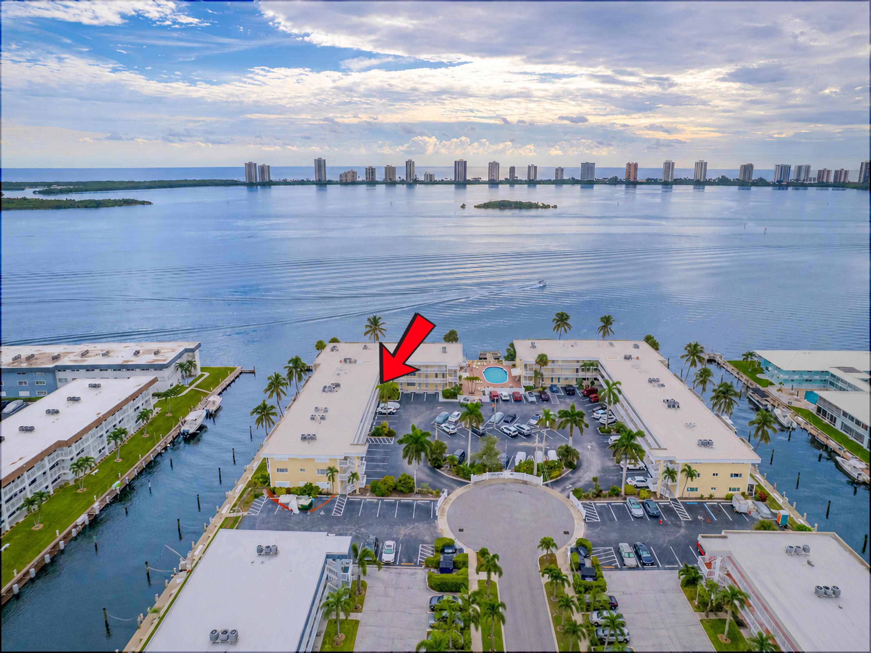 101 Doolen Court 205, North Palm Beach, FL 33408, North Palm Beach - Photo 2