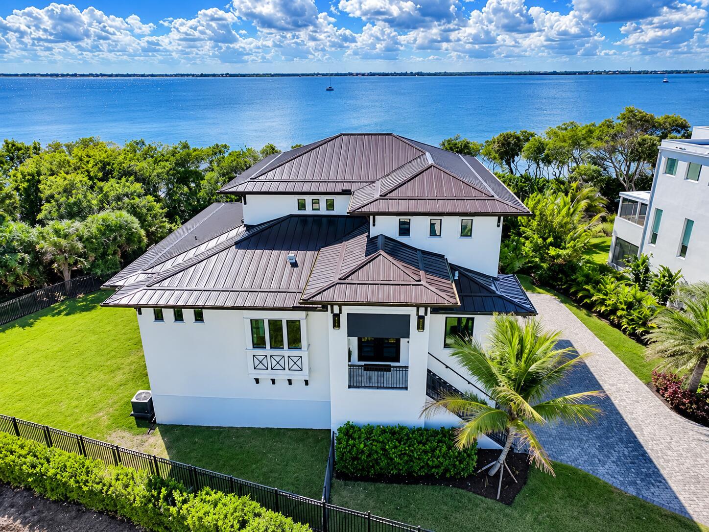7683 Pelican Pointe Drive, Jensen Beach, FL 34957, Jensen Beach - Photo 5