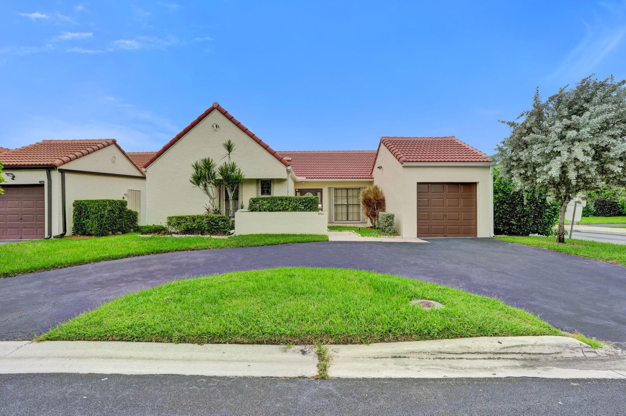2001 Maplewood Drive, Coral Springs, FL 33071, Coral Springs - Photo 4