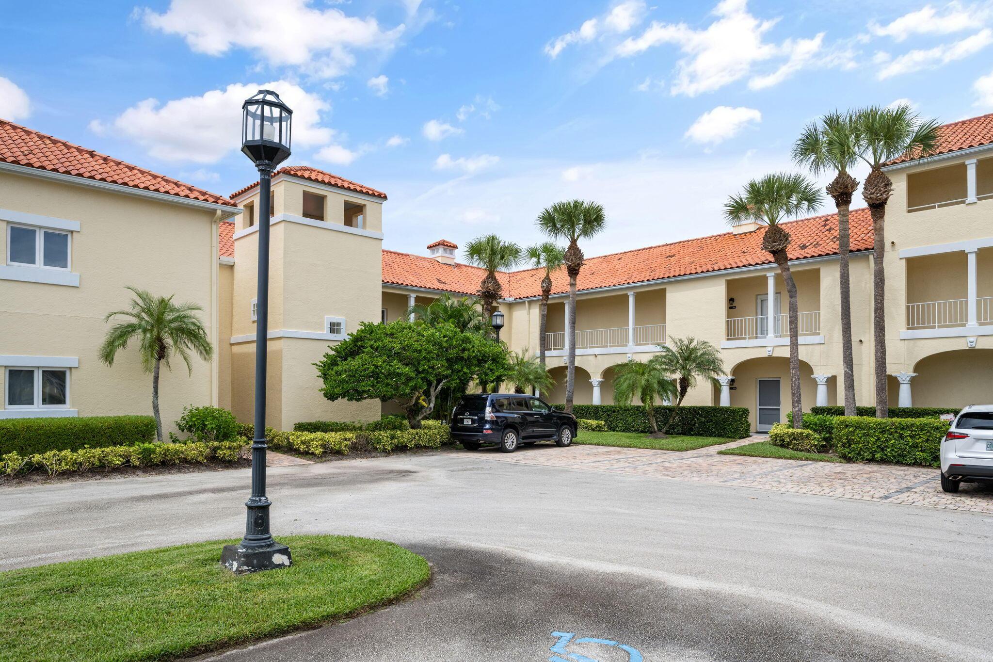 5040 HARMONY Circle 203, Vero Beach, FL 32967, Vero Beach - Photo 3