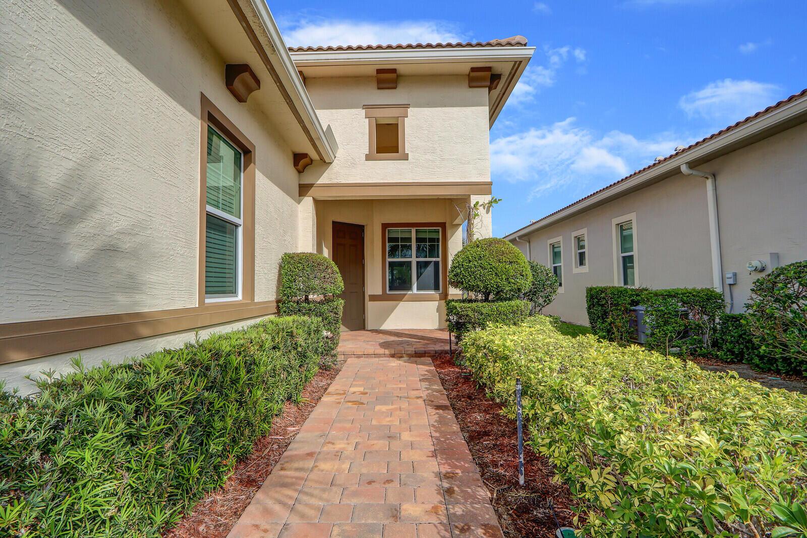 20040 SW CASERTA Way, Port St. Lucie, FL 34986, Port St. Lucie - Photo 3