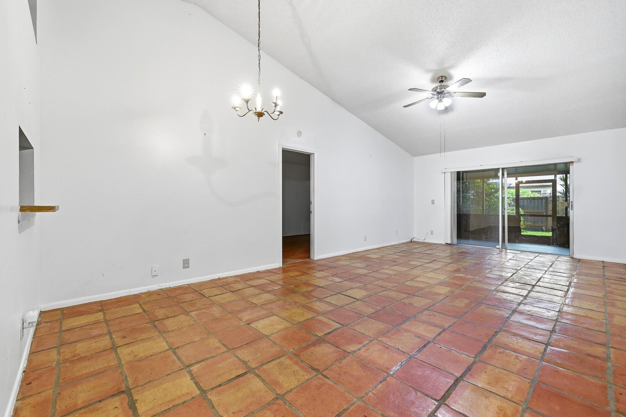 8501 BLUE CYPRESS Drive, Lake Worth, FL 33467, Lake Worth - Photo 4