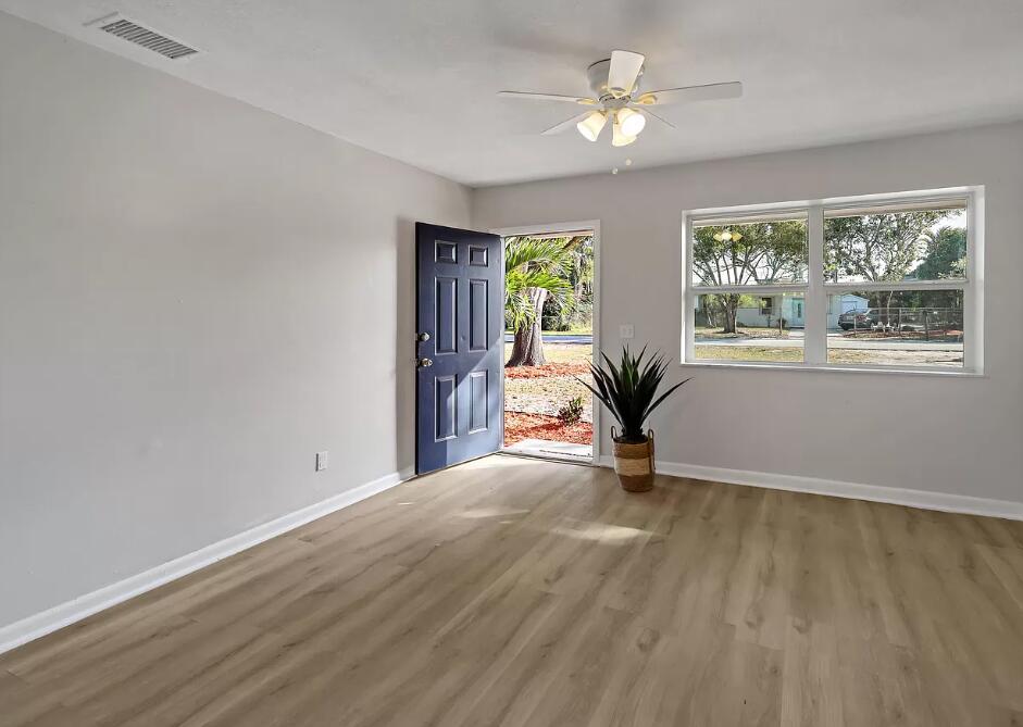 4535 38TH Court, Vero Beach, FL 32967, Vero Beach - Photo 4