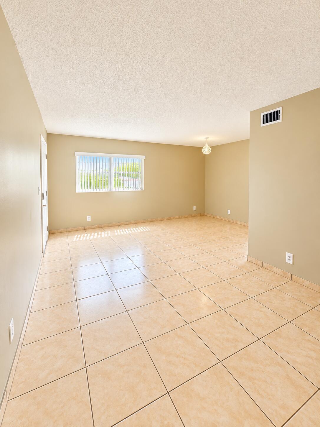 4135 NW 88TH Avenue 101, Coral Springs, FL 33065, Coral Springs - Photo 3