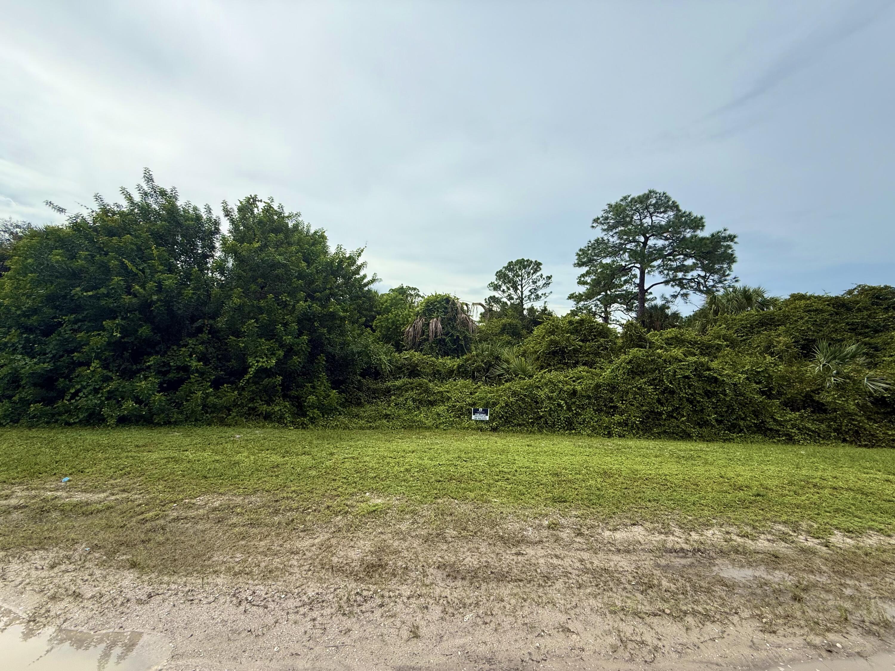 2165 94TH Court, Vero Beach, FL 32966, Vero Beach - Photo 2