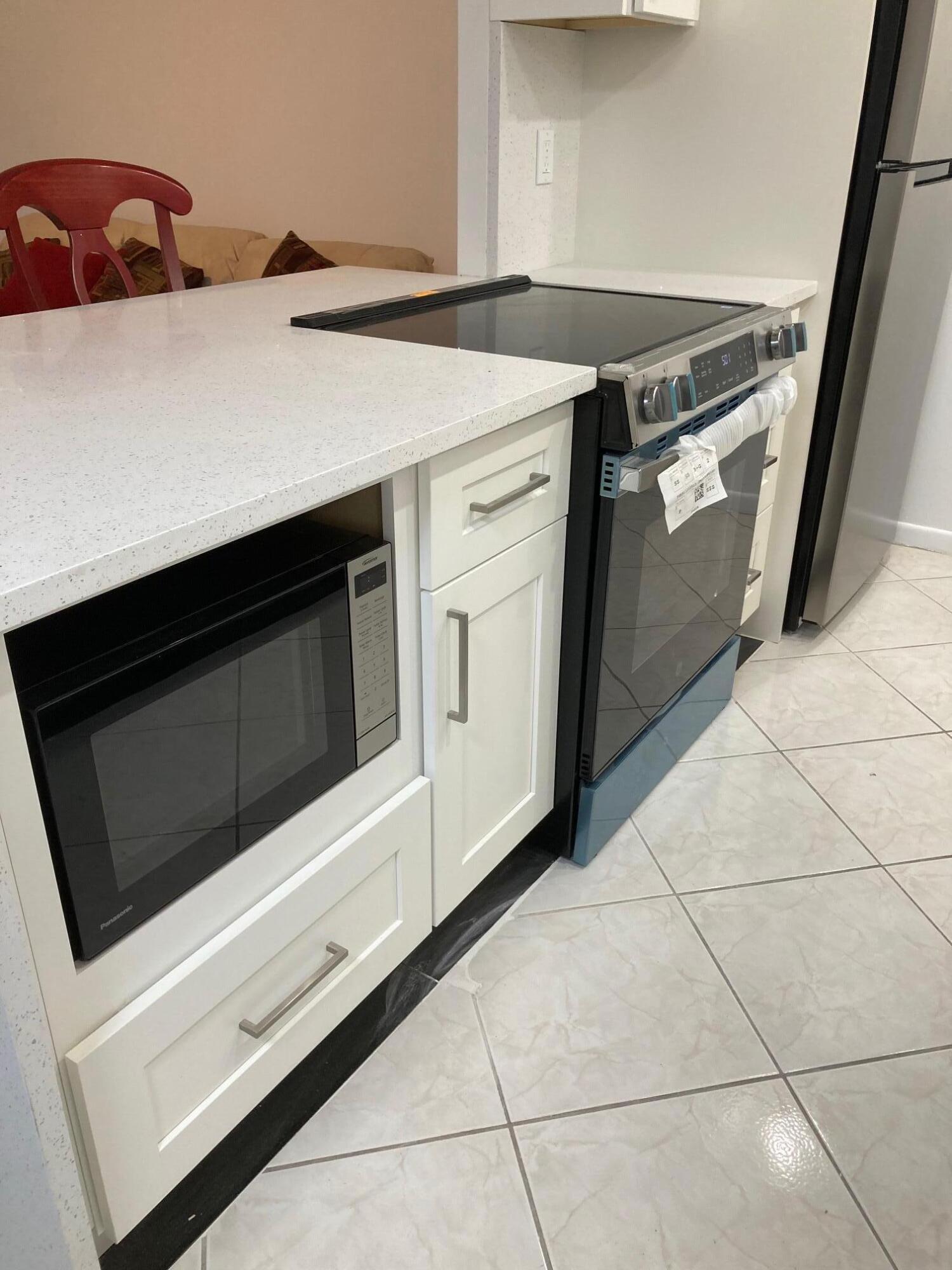 2070 Yarmouth D, Boca Raton, FL 33434, Boca Raton - Photo 2