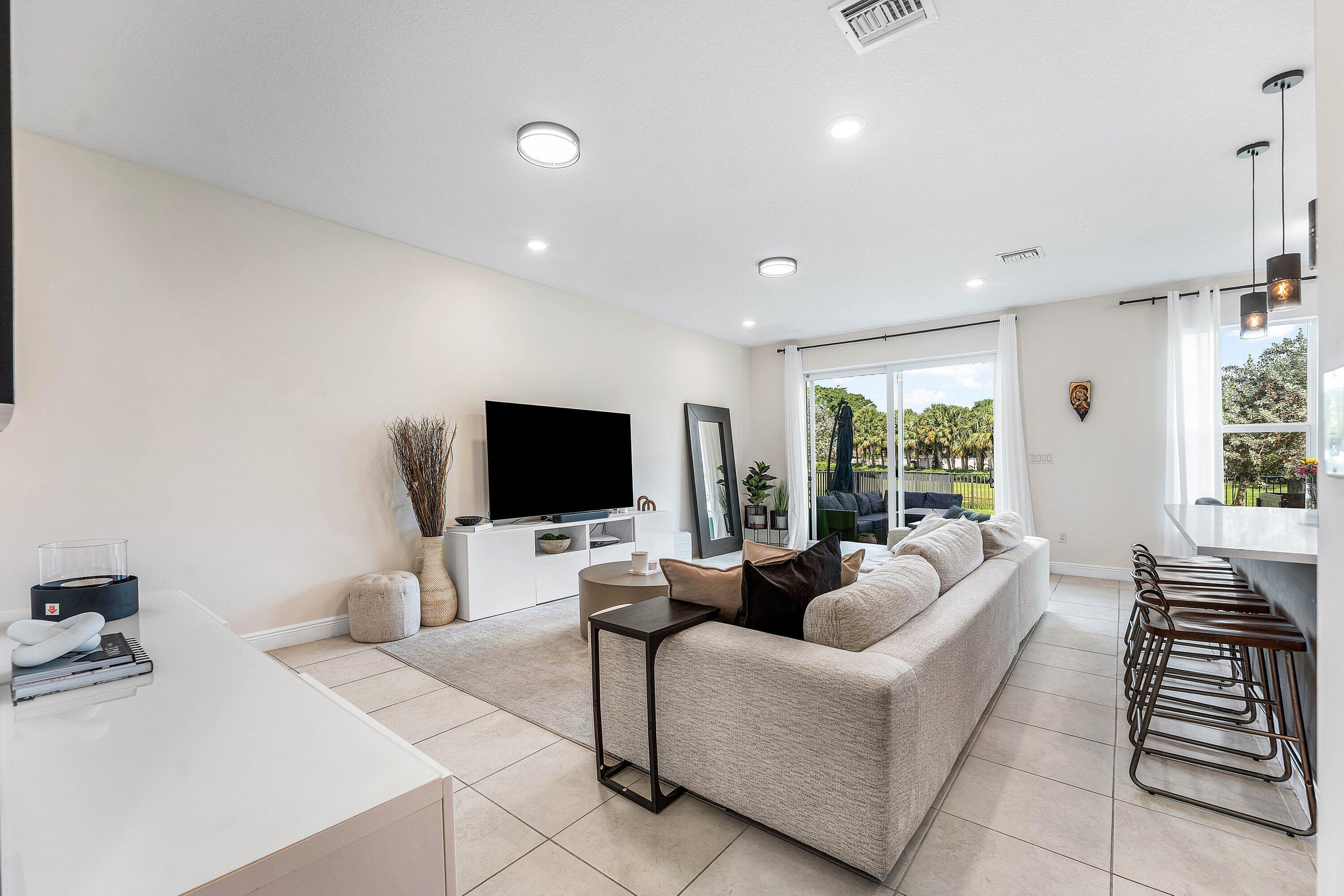 4392 VELEIROS Avenue, Deerfield Beach, FL 33064, Deerfield Beach - Photo 4
