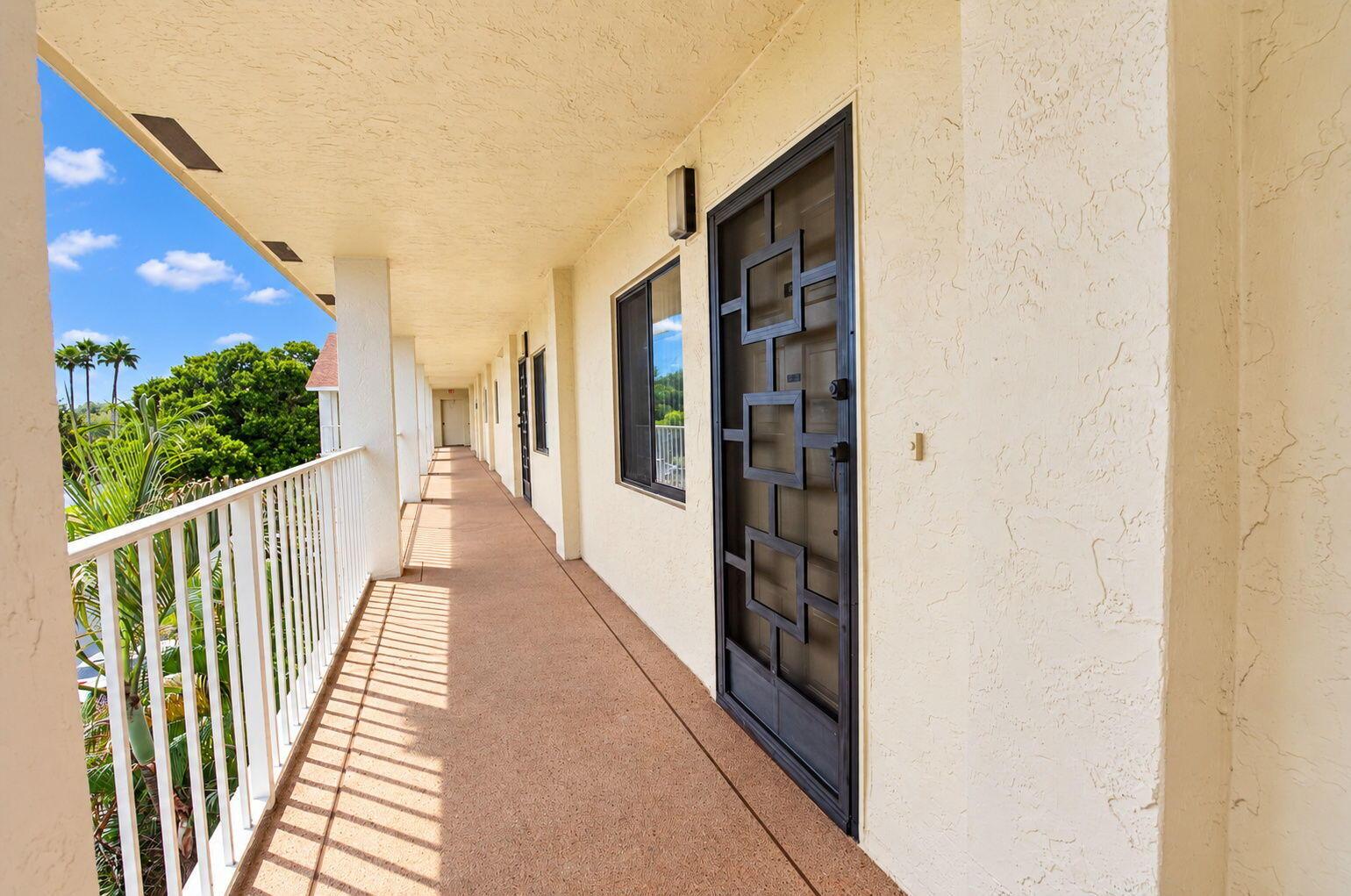 7290 Ashford Place 404, Delray Beach, FL 33446, Delray Beach - Photo 4