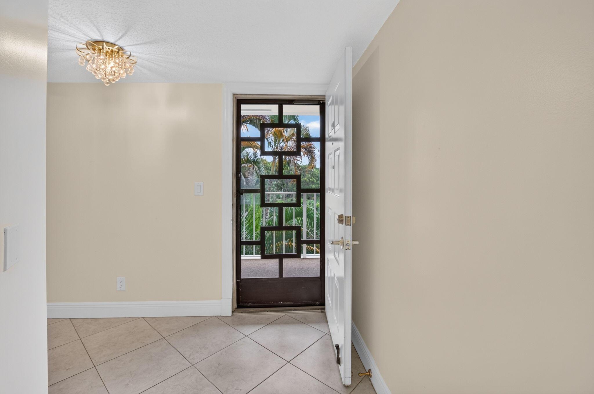 7290 Ashford Place 404, Delray Beach, FL 33446, Delray Beach - Photo 5