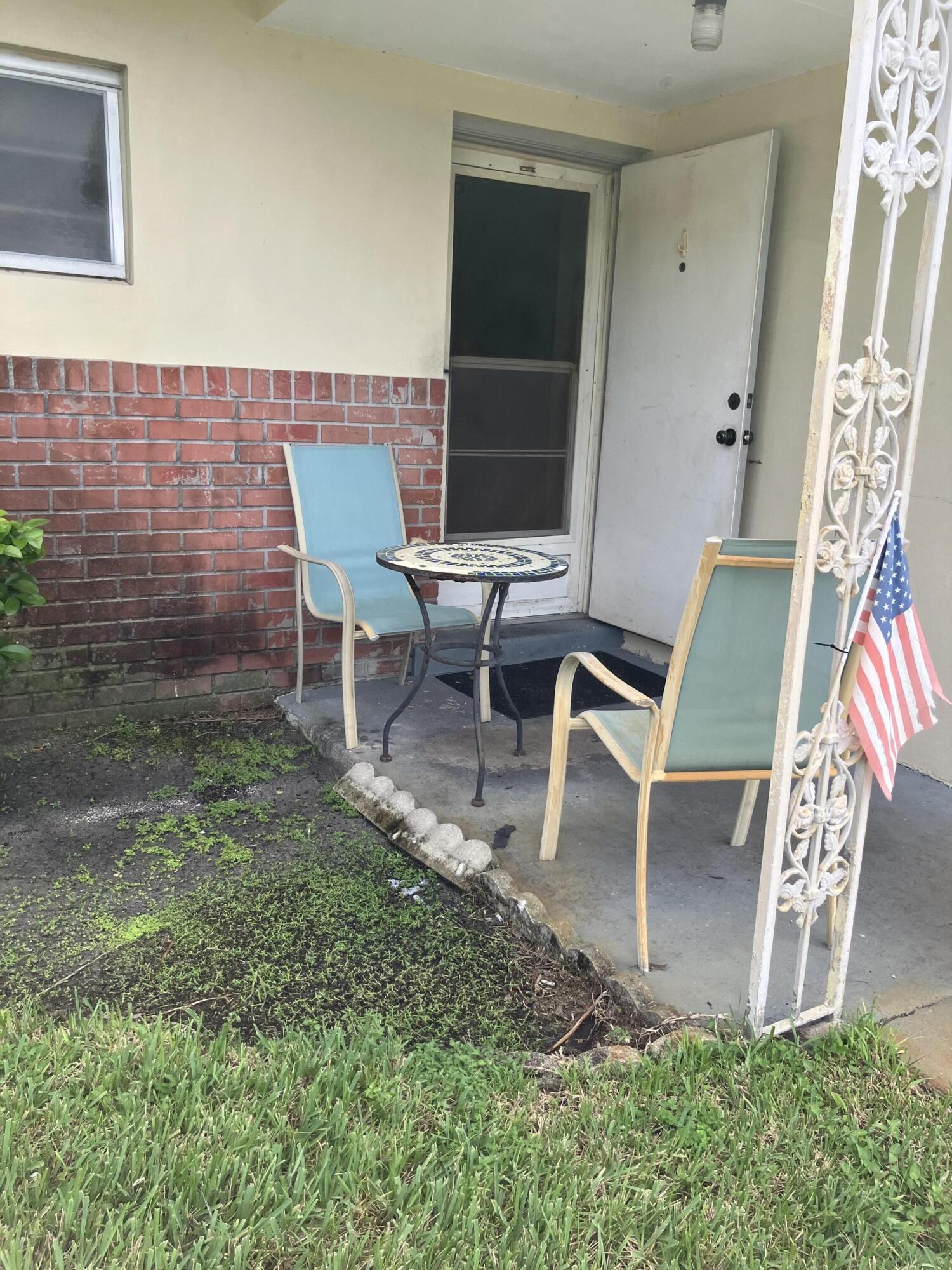 2751 Ashley Drive E G, West Palm Beach, FL 33415, West Palm Beach - Photo 2