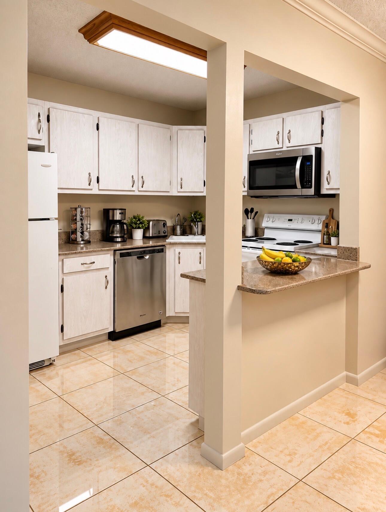 127 Lake Pine Circle A-2, Greenacres, FL 33463, Greenacres - Photo 3