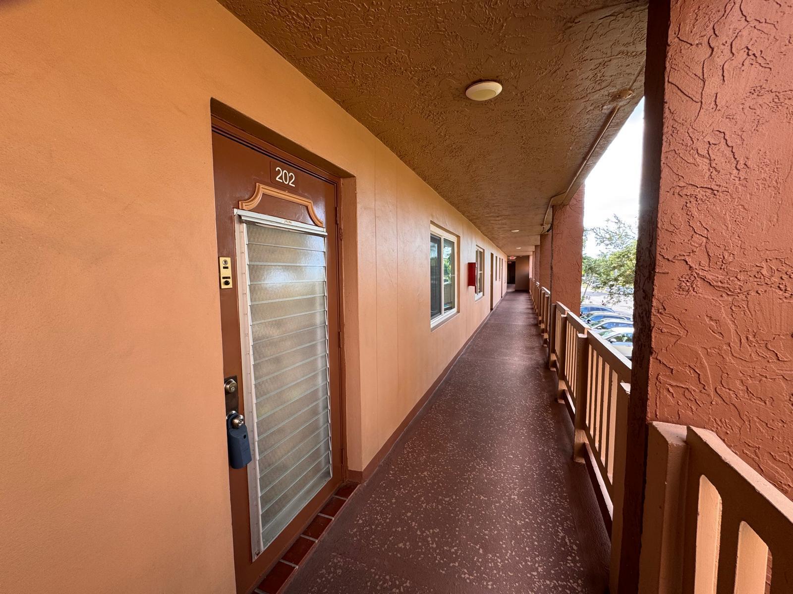 9660 SUNRISE LAKES Boulevard 202, Sunrise, FL 33322, Sunrise - Photo 2