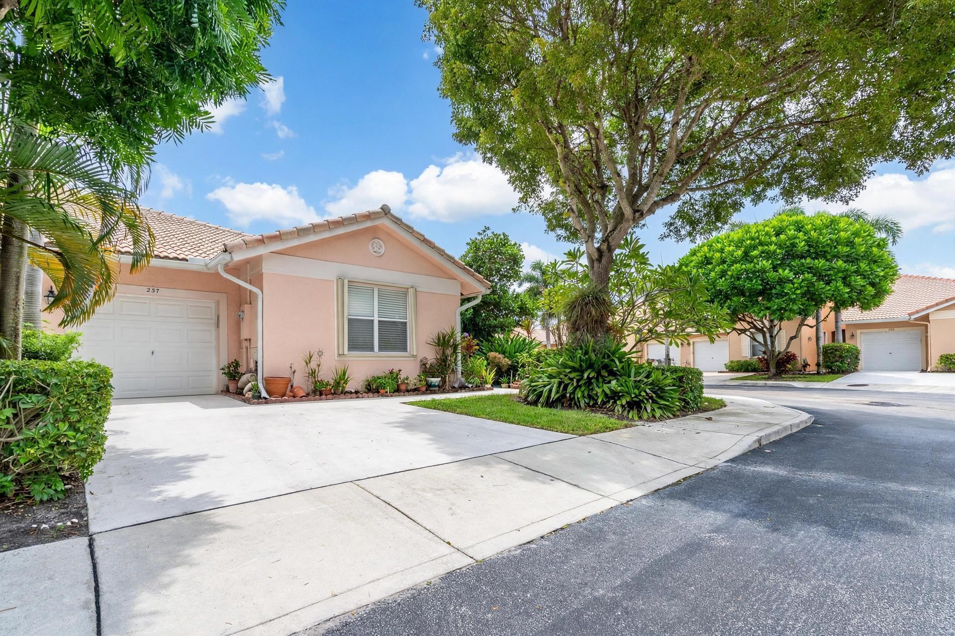 237 CORAL TRACE Court, Delray Beach, FL 33445, Delray Beach - Photo 2