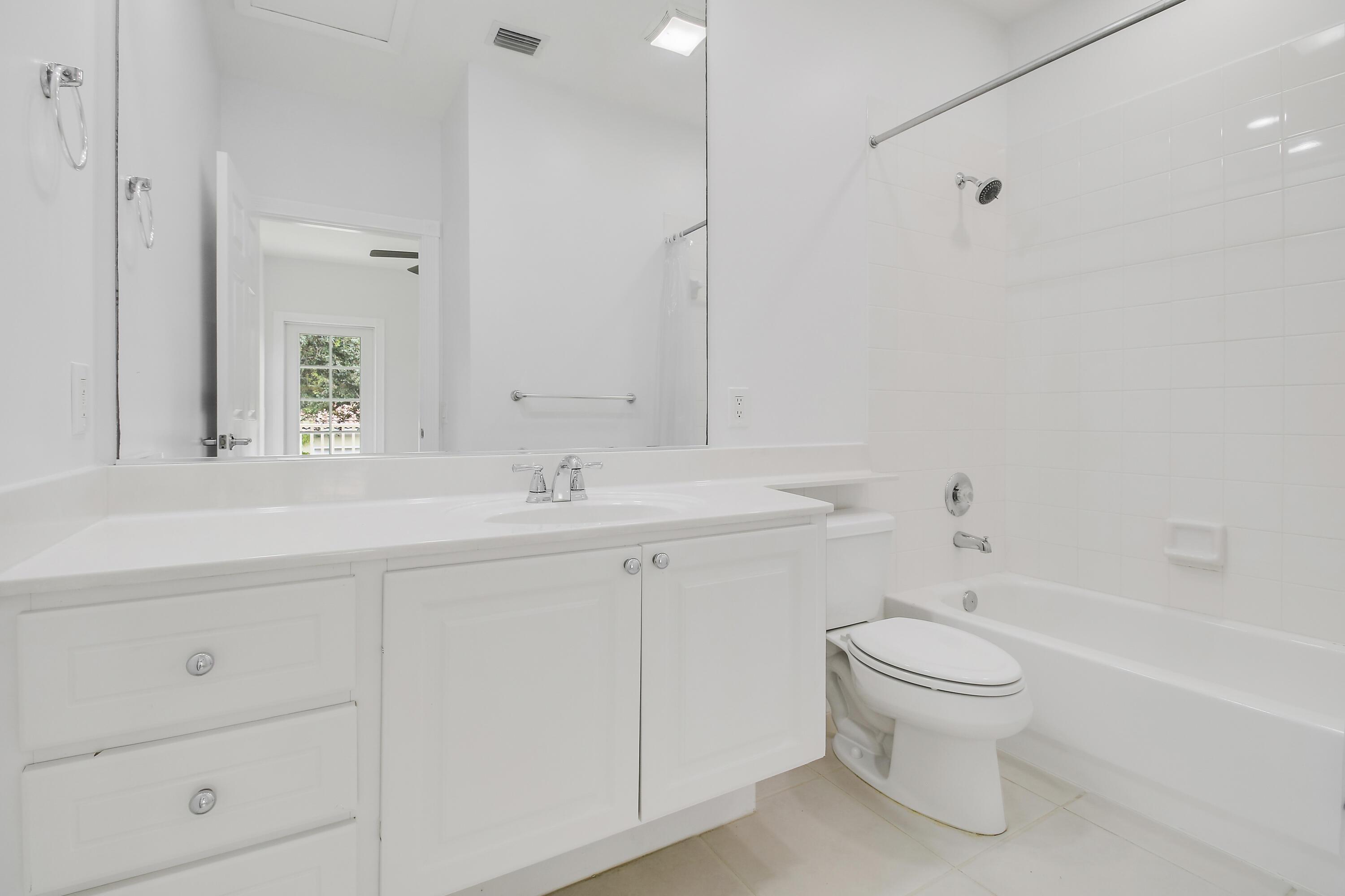 4014 Community Drive 1, Jupiter, FL 33458, Jupiter - Photo 4
