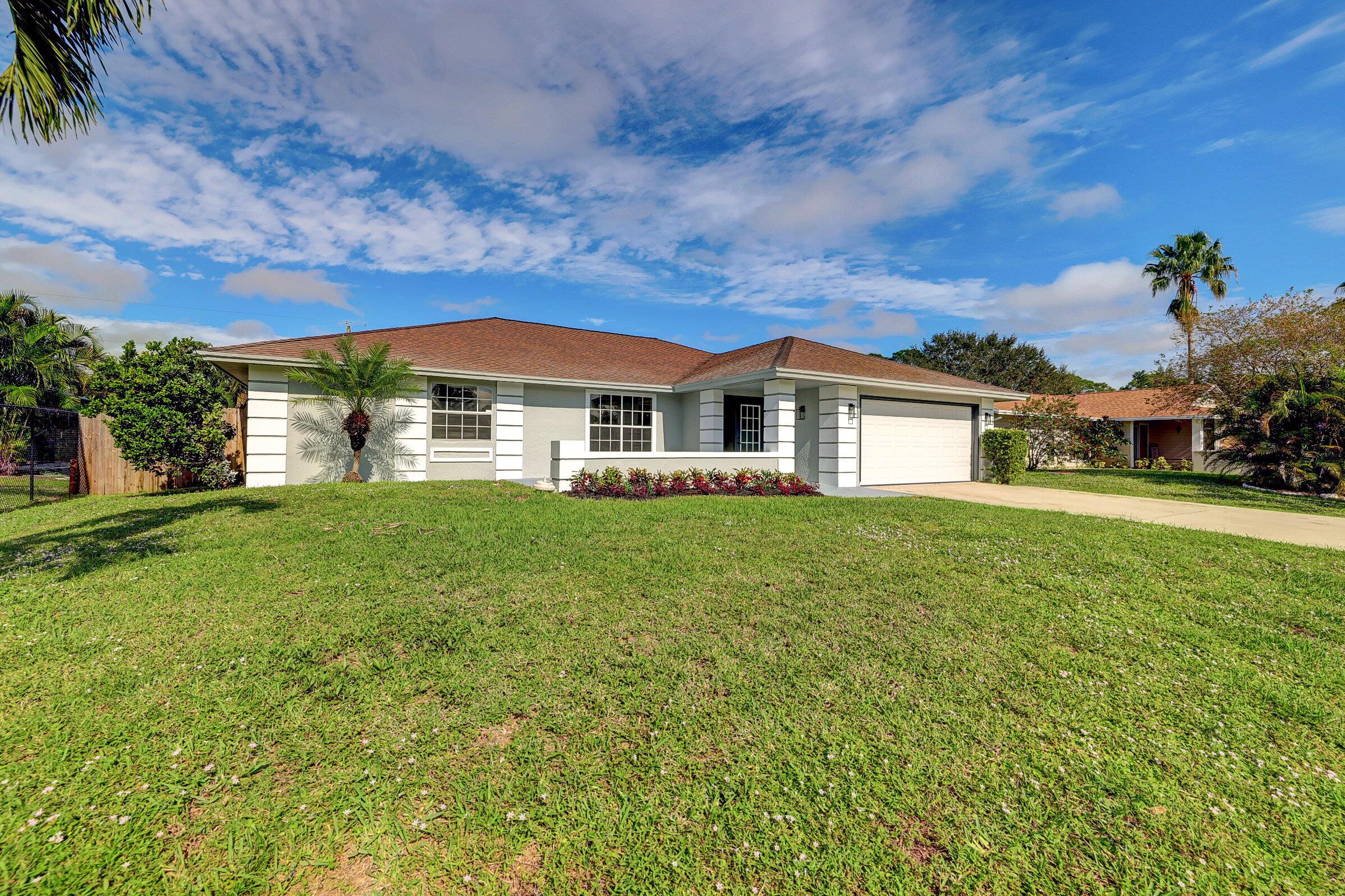 325 SE WALLACE Terrace, Port St. Lucie, FL 34983, Port St. Lucie - Photo 2