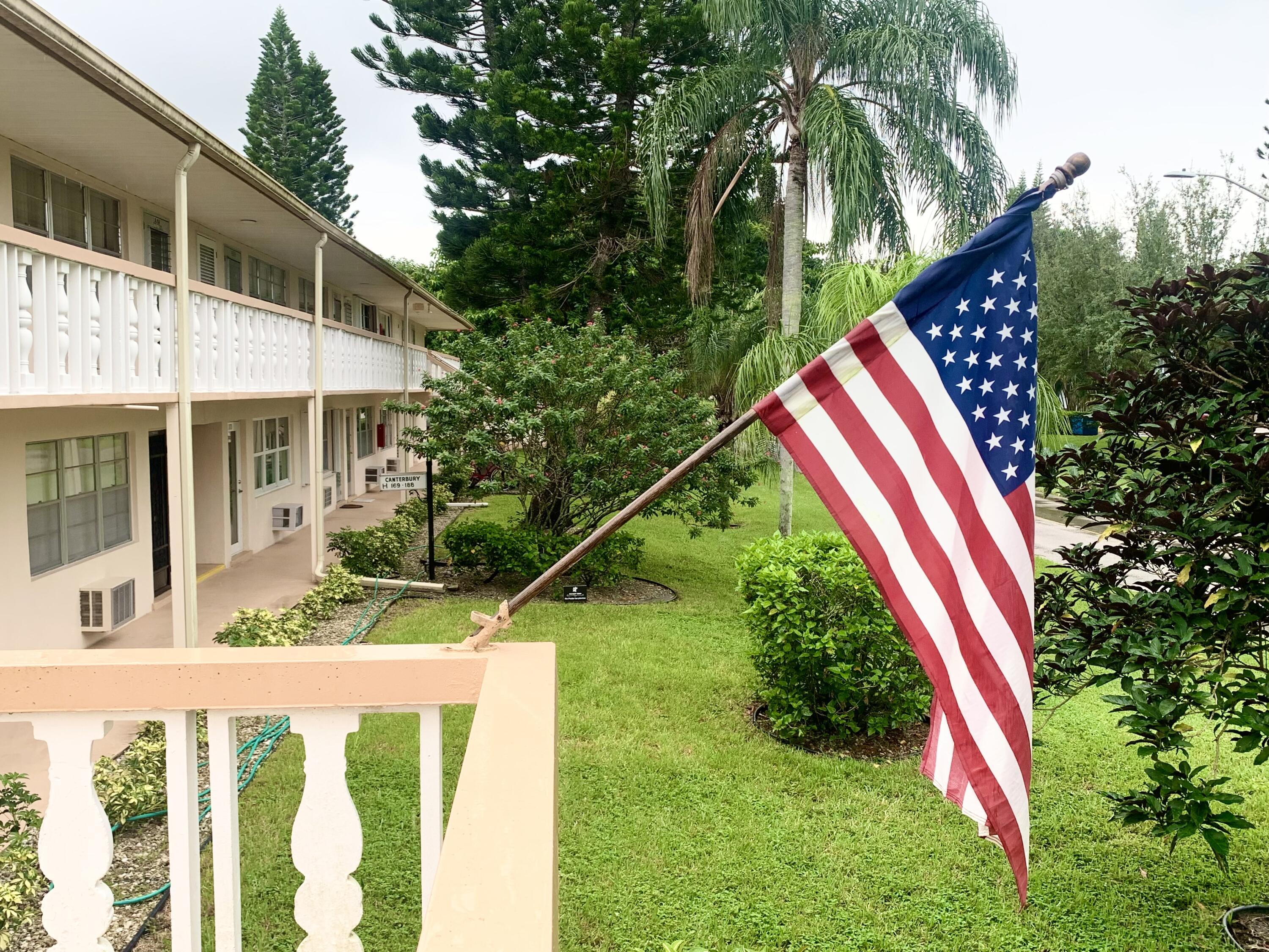 185 Canterbury H, West Palm Beach, FL 33417, West Palm Beach - Photo 3
