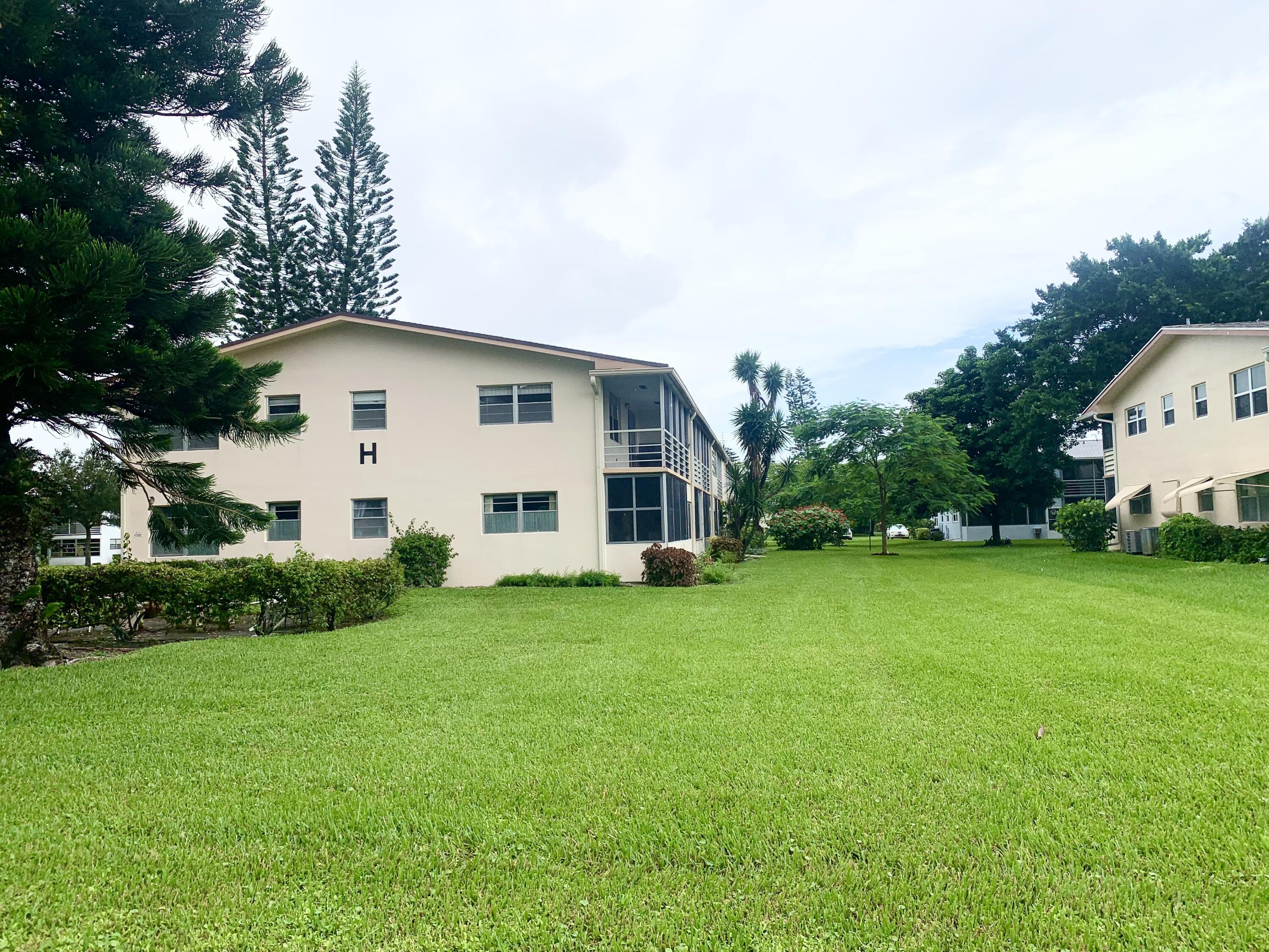185 Canterbury H, West Palm Beach, FL 33417, West Palm Beach - Photo 4