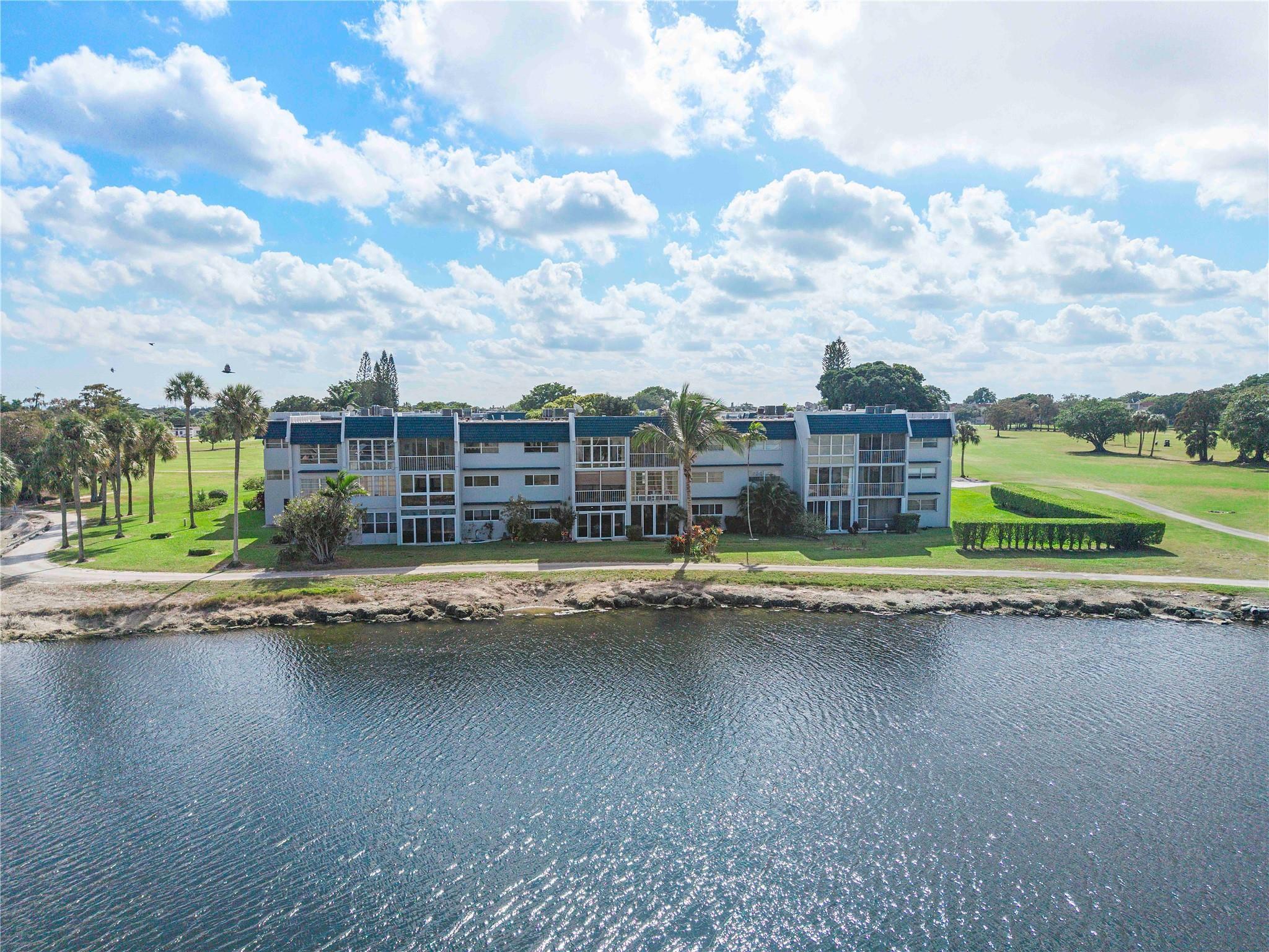 7807 GOLF CIR Drive 211, Margate, FL 33063, Margate
