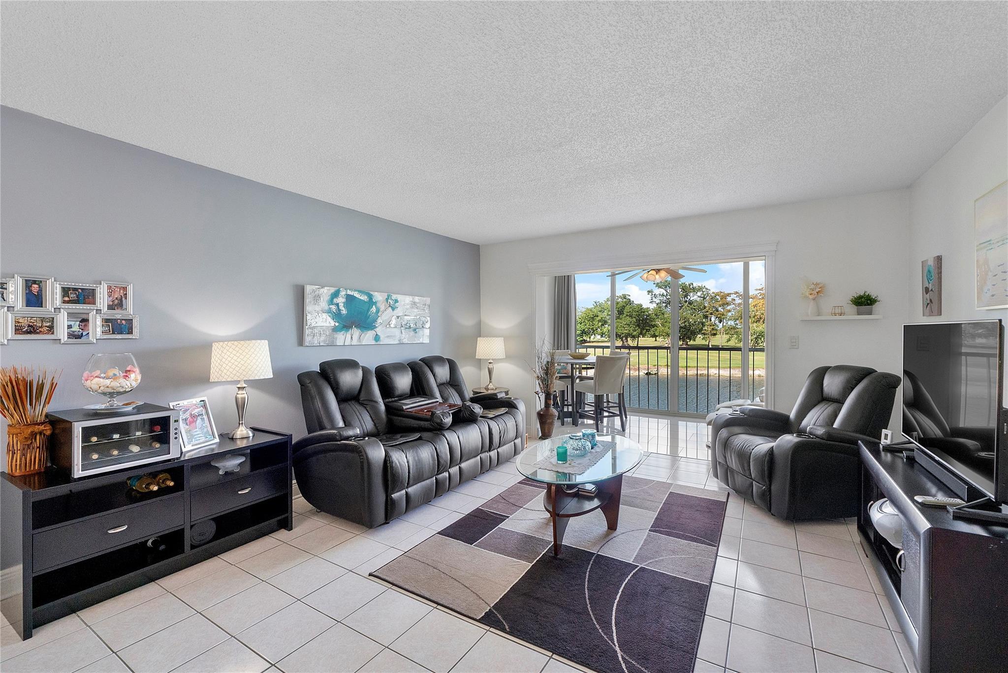 7807 GOLF CIR Drive 211, Margate, FL 33063, Margate - Photo 4