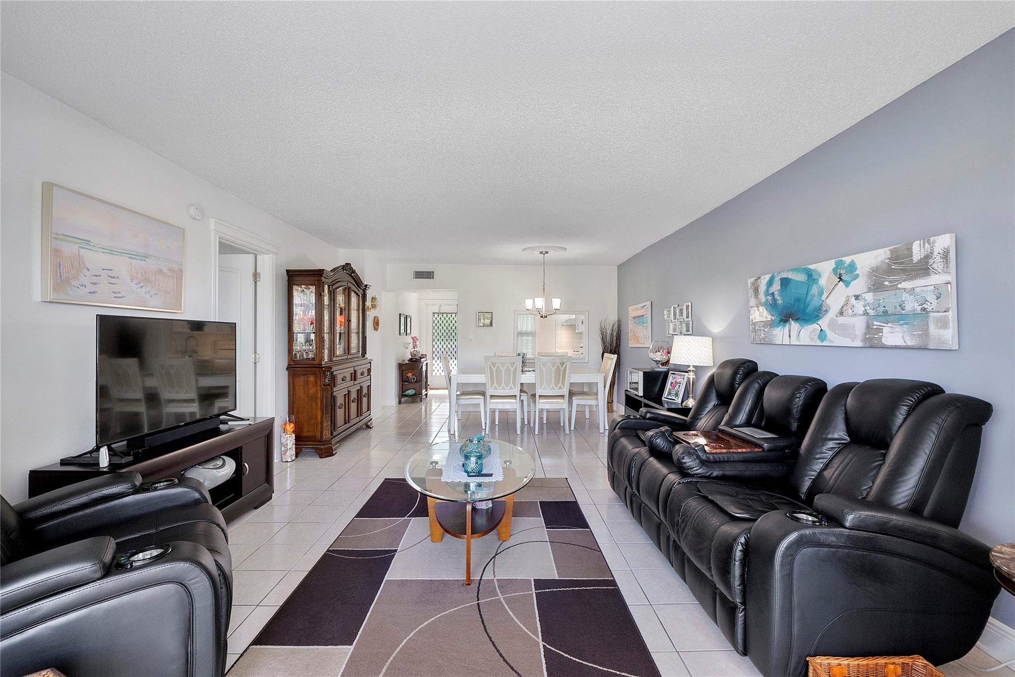 7807 GOLF CIR Drive 211, Margate, FL 33063, Margate - Photo 5