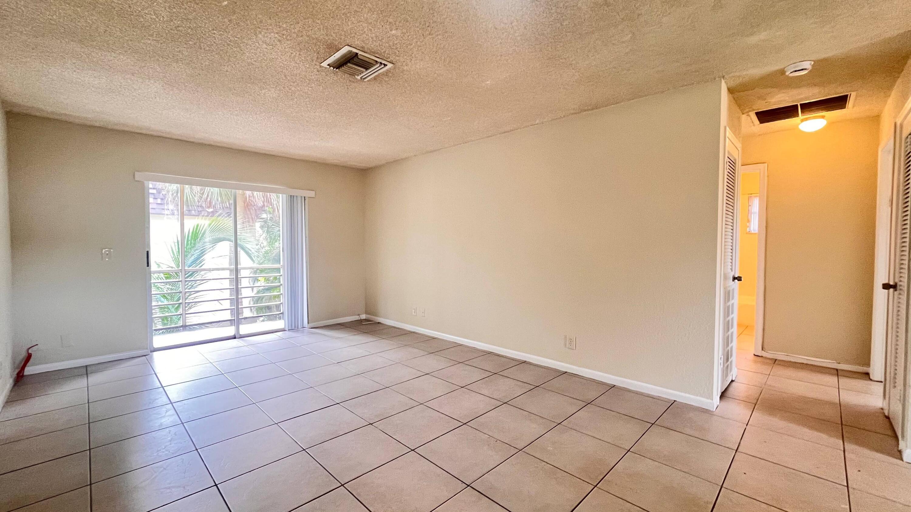 200 Croton Avenue Unit 206, Lantana, FL 33462, Lantana - Photo 5