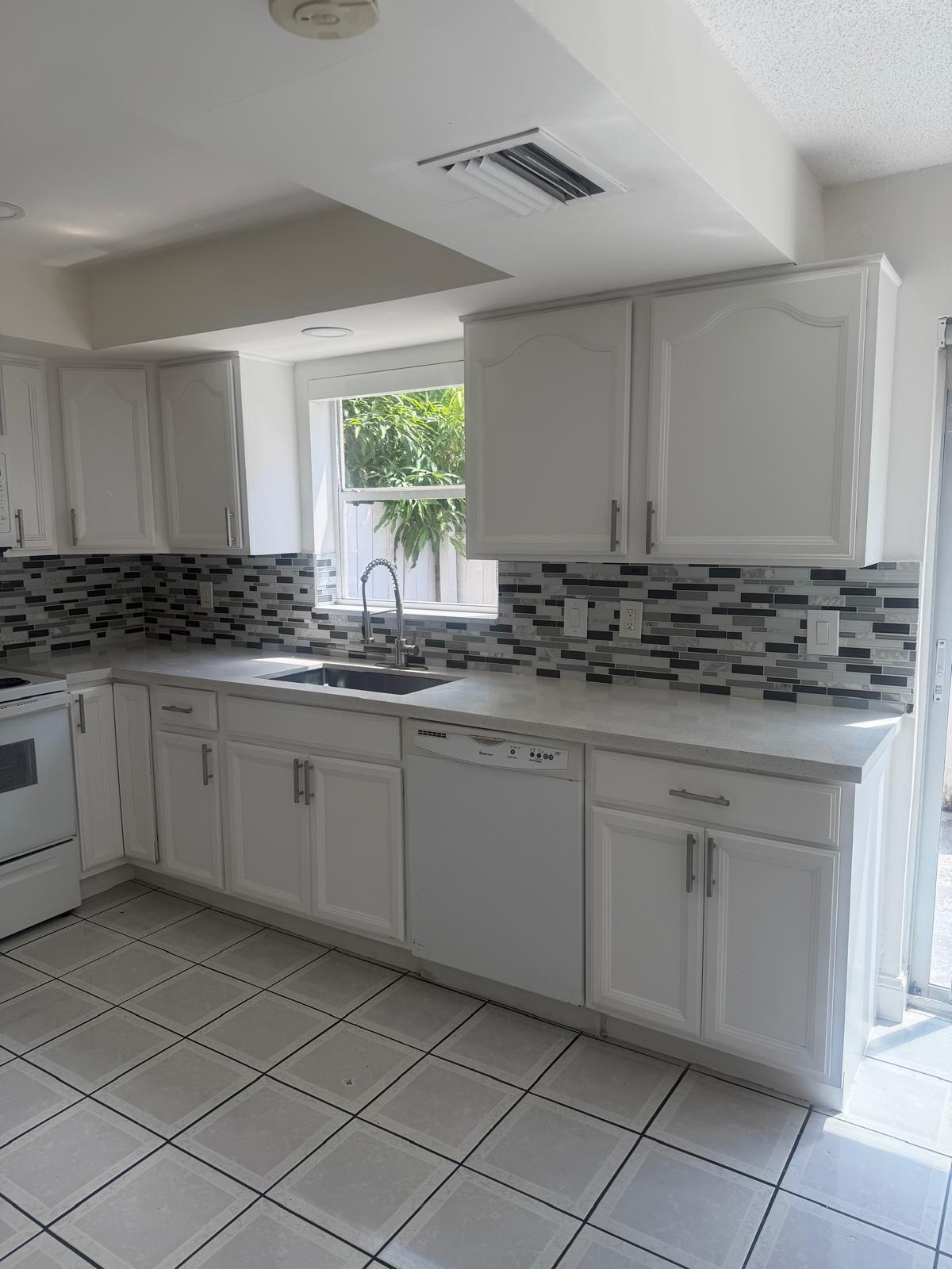 7918 Kimberly Boulevard Unit 304, North Lauderdale, FL 33068, North Lauderdale - Photo 3