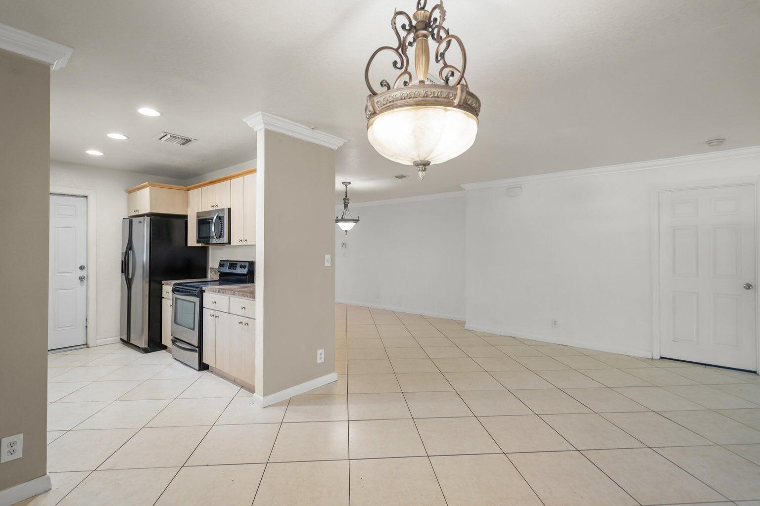 2241 NW 3RD Street, Pompano Beach, FL 33069, Pompano Beach - Photo 5