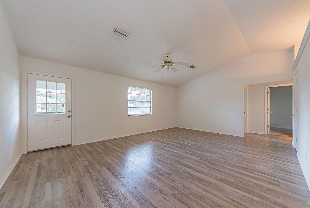 1636 20th Place SW, Vero Beach, FL 32962, Vero Beach - Photo 3