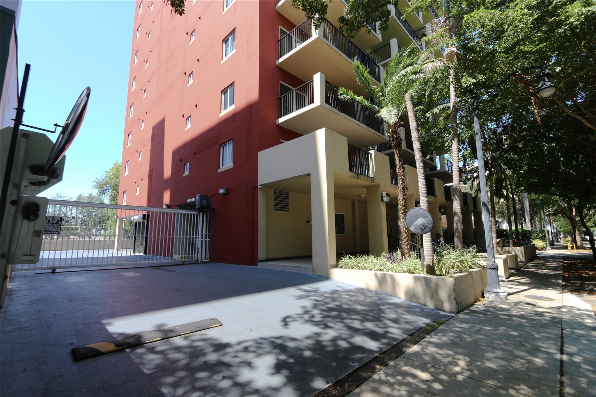 3410 CORAL Way 701, Miami, FL 33145, Miami - Photo 2