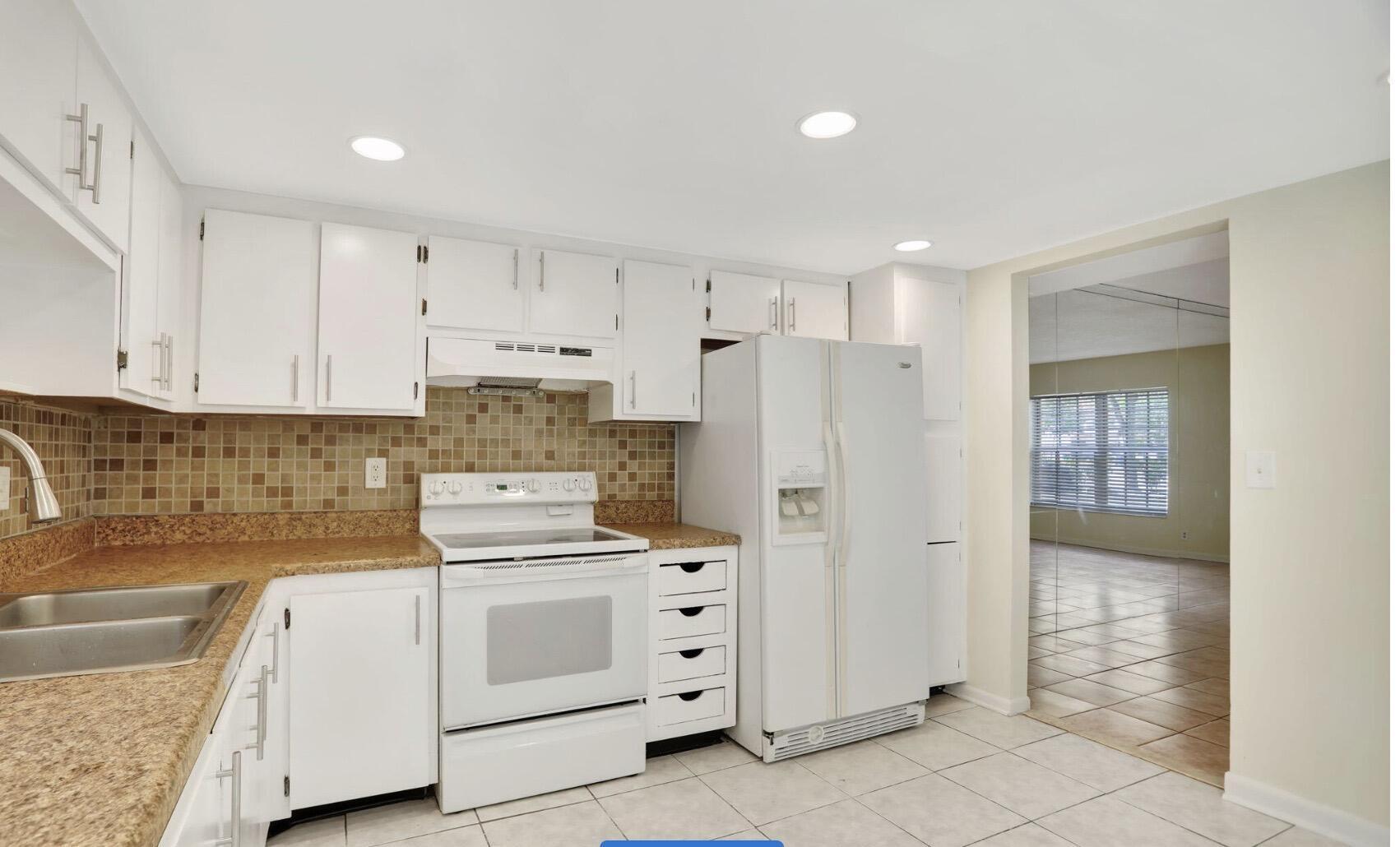 3056 RIVERSIDE Drive 6C, Coral Springs, FL 33065, Coral Springs - Photo 3