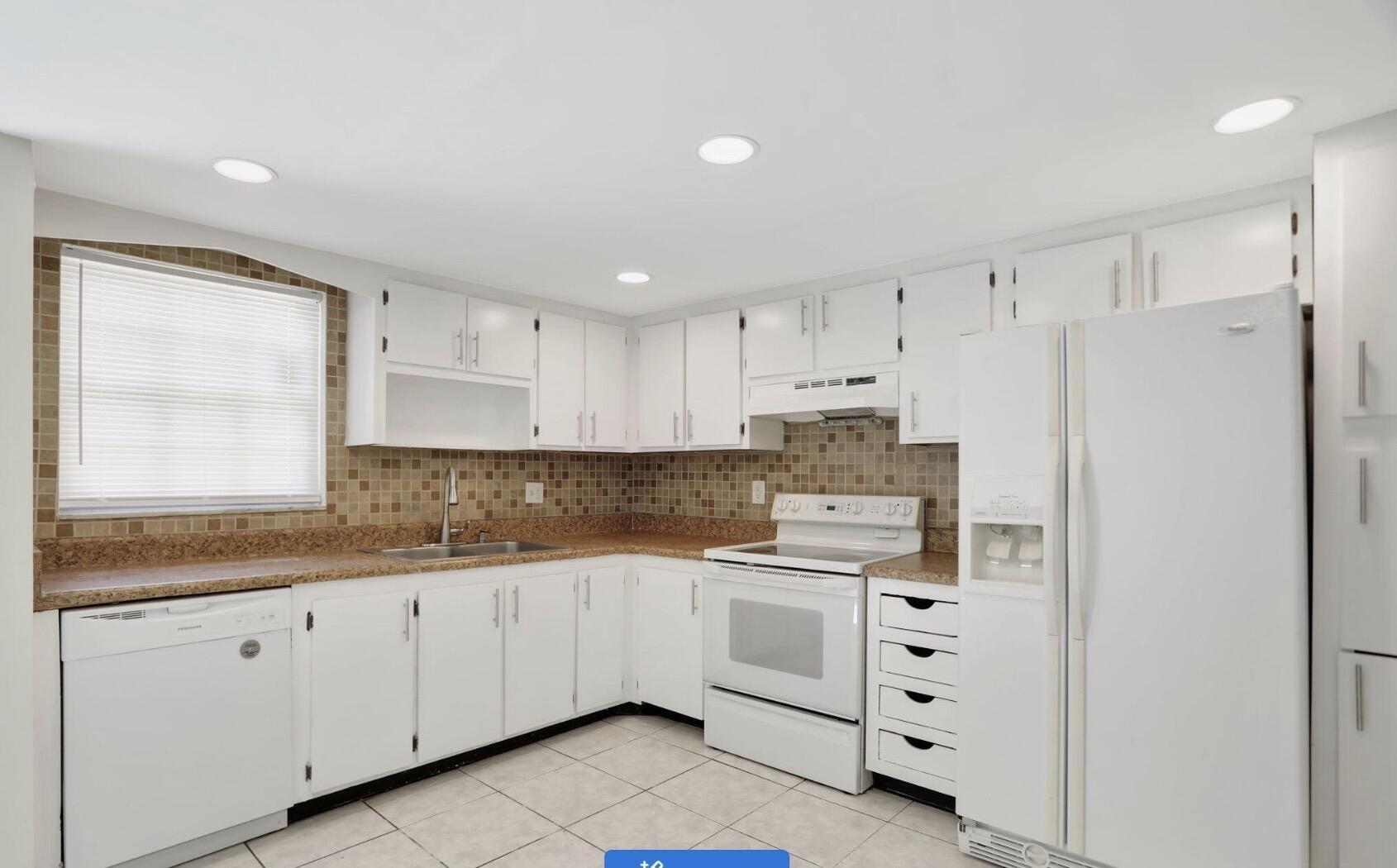 3056 RIVERSIDE Drive 6C, Coral Springs, FL 33065, Coral Springs - Photo 2