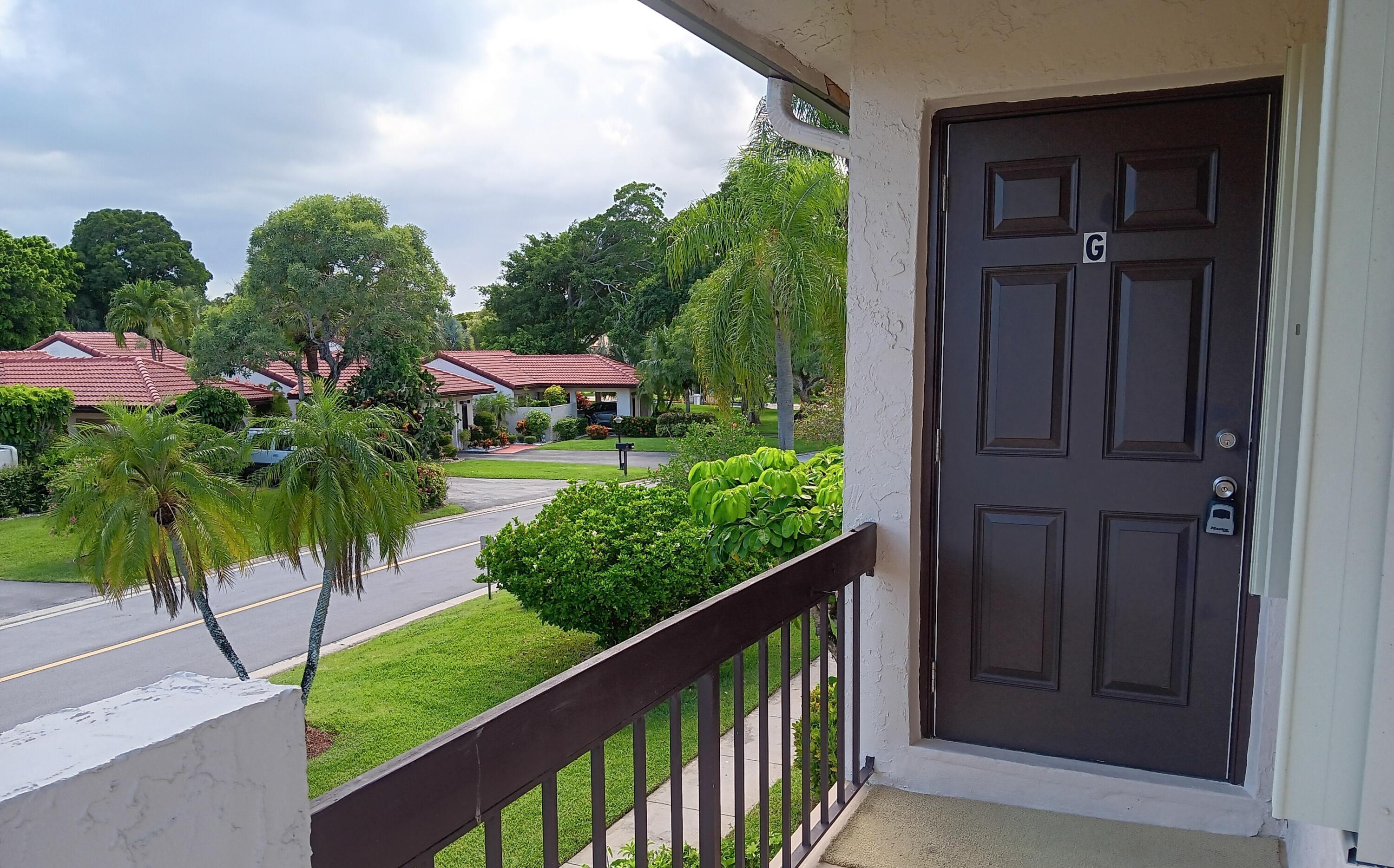 8045 Eastlake Drive, Boca Raton, FL 33433, Boca Raton - Photo 2