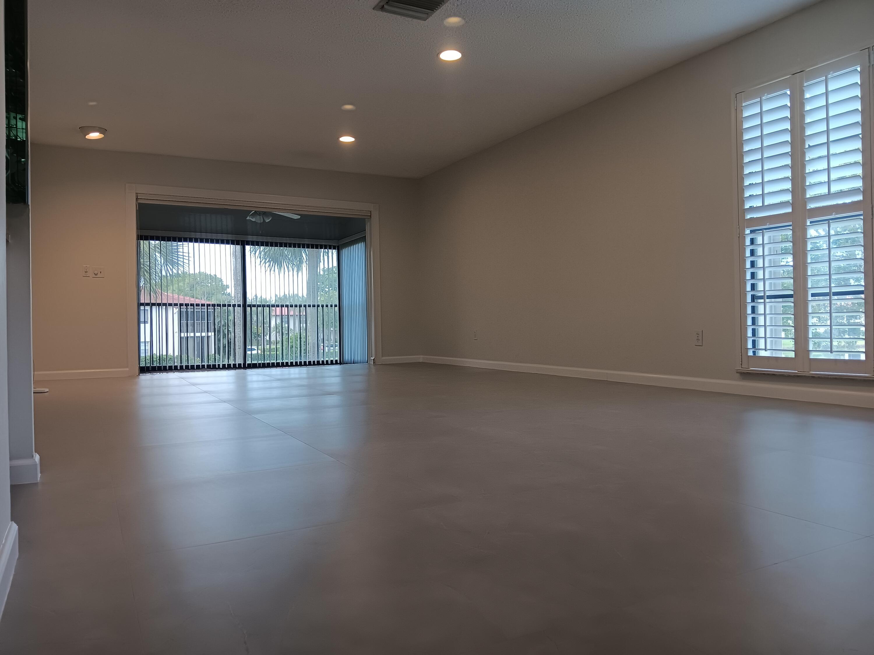 8045 Eastlake Drive, Boca Raton, FL 33433, Boca Raton - Photo 3