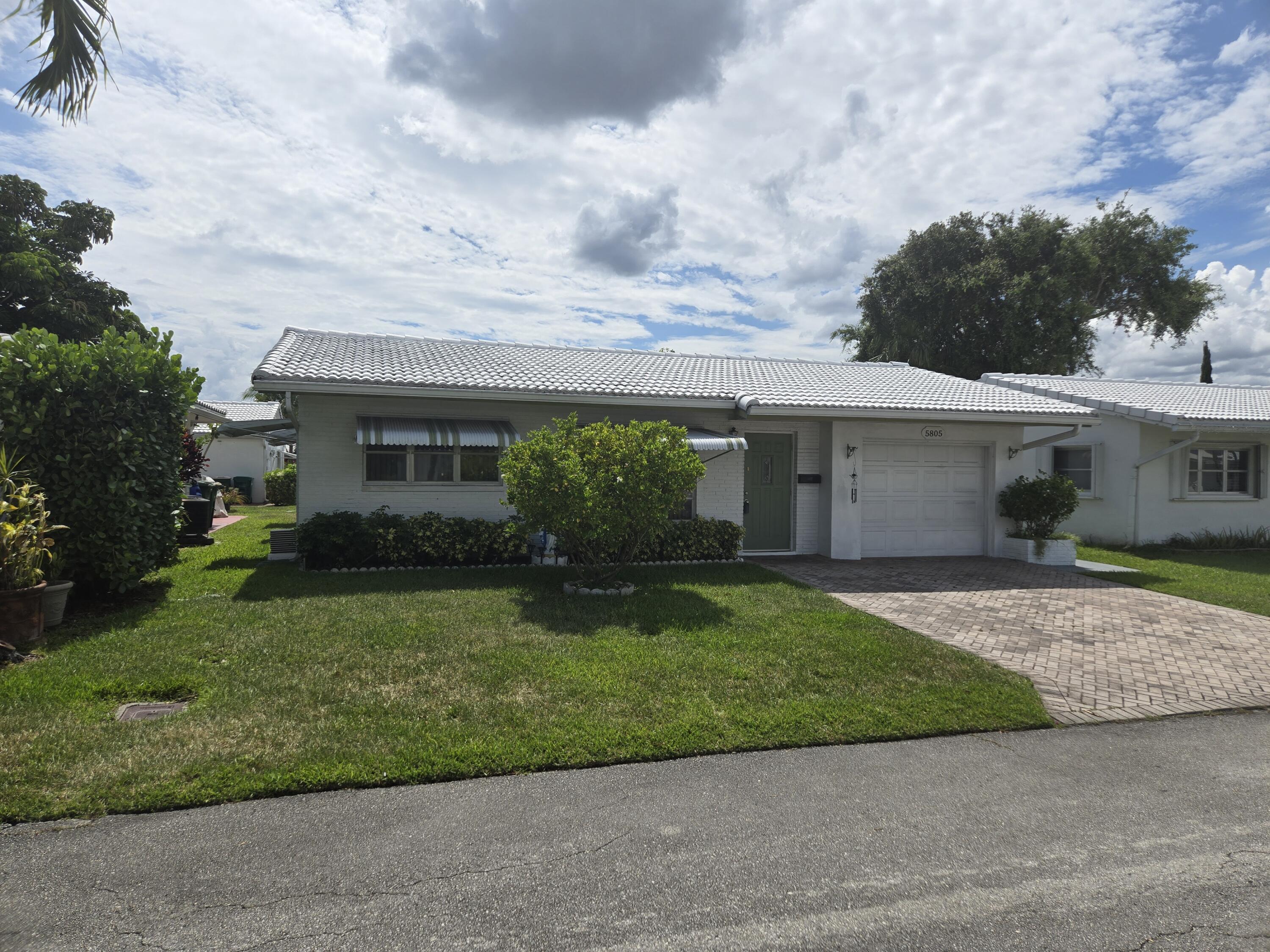 5805 NW 83RD Avenue, Tamarac, FL 33321, Tamarac - Photo 2