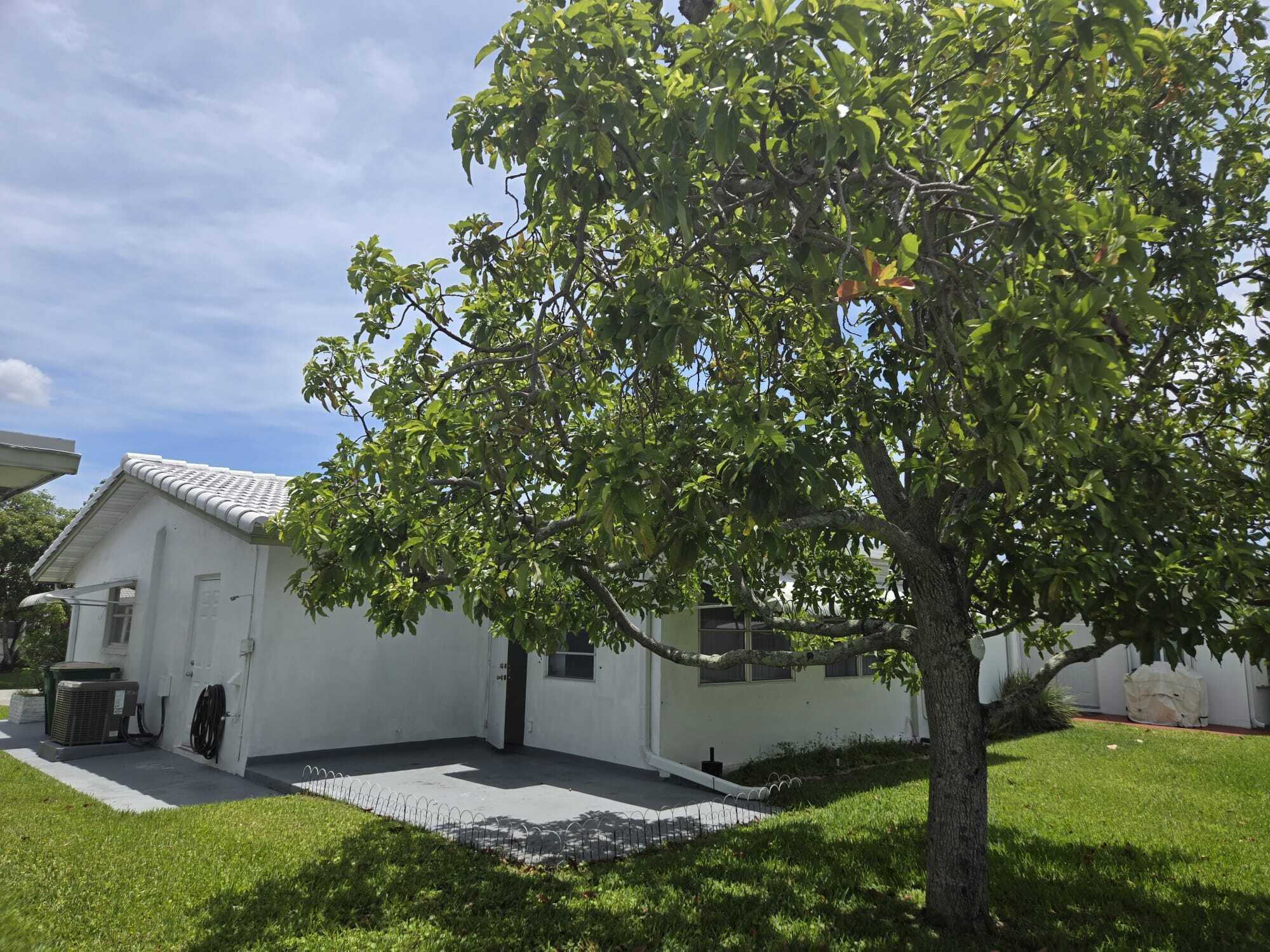 5805 NW 83RD Avenue, Tamarac, FL 33321, Tamarac - Photo 4